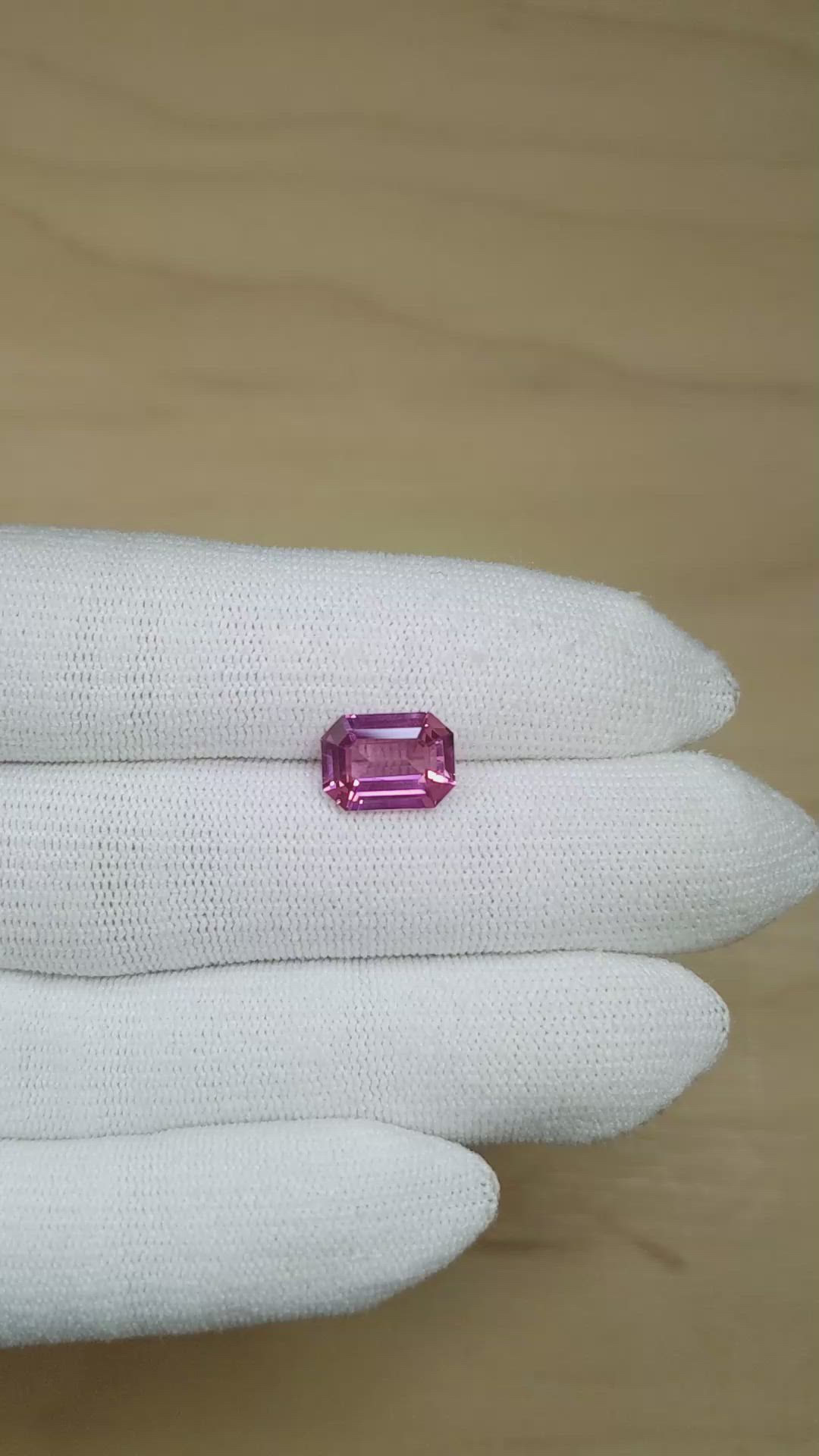 3.64 Ct. Pink Sapphire from Ceylon (Sri Lanka) Size Video
