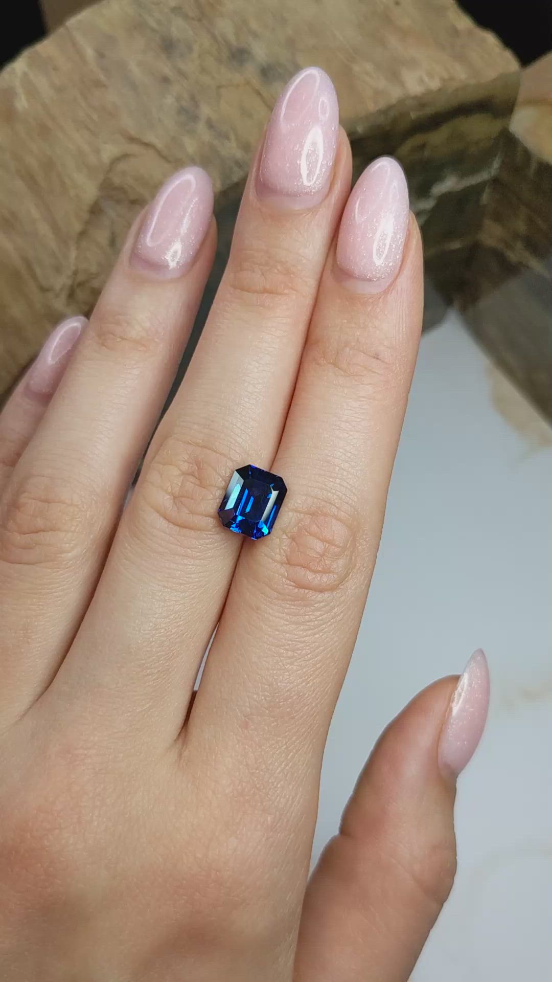 4.45 Ct. Blue Sapphire from Ceylon (Sri Lanka) Size Video