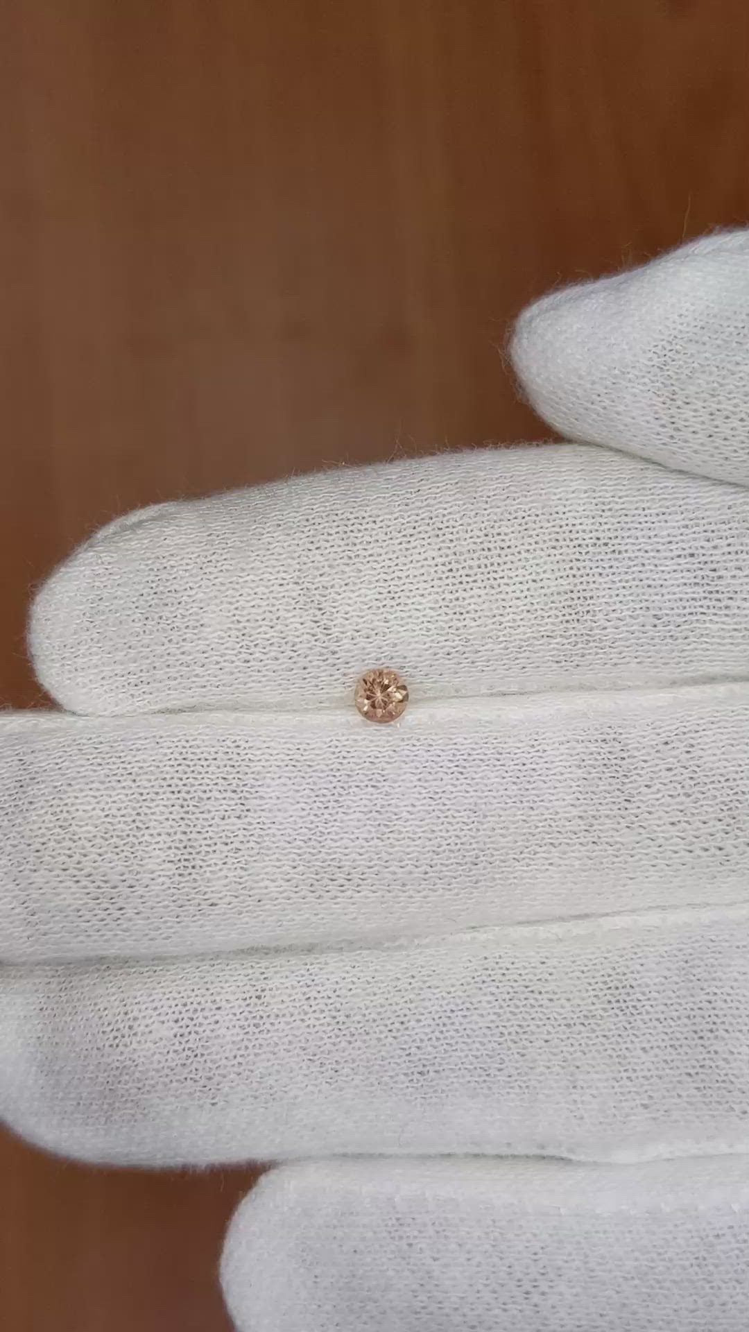 0.21 Ct. Padparadscha Sapphire from Ceylon (Sri Lanka) Size Video