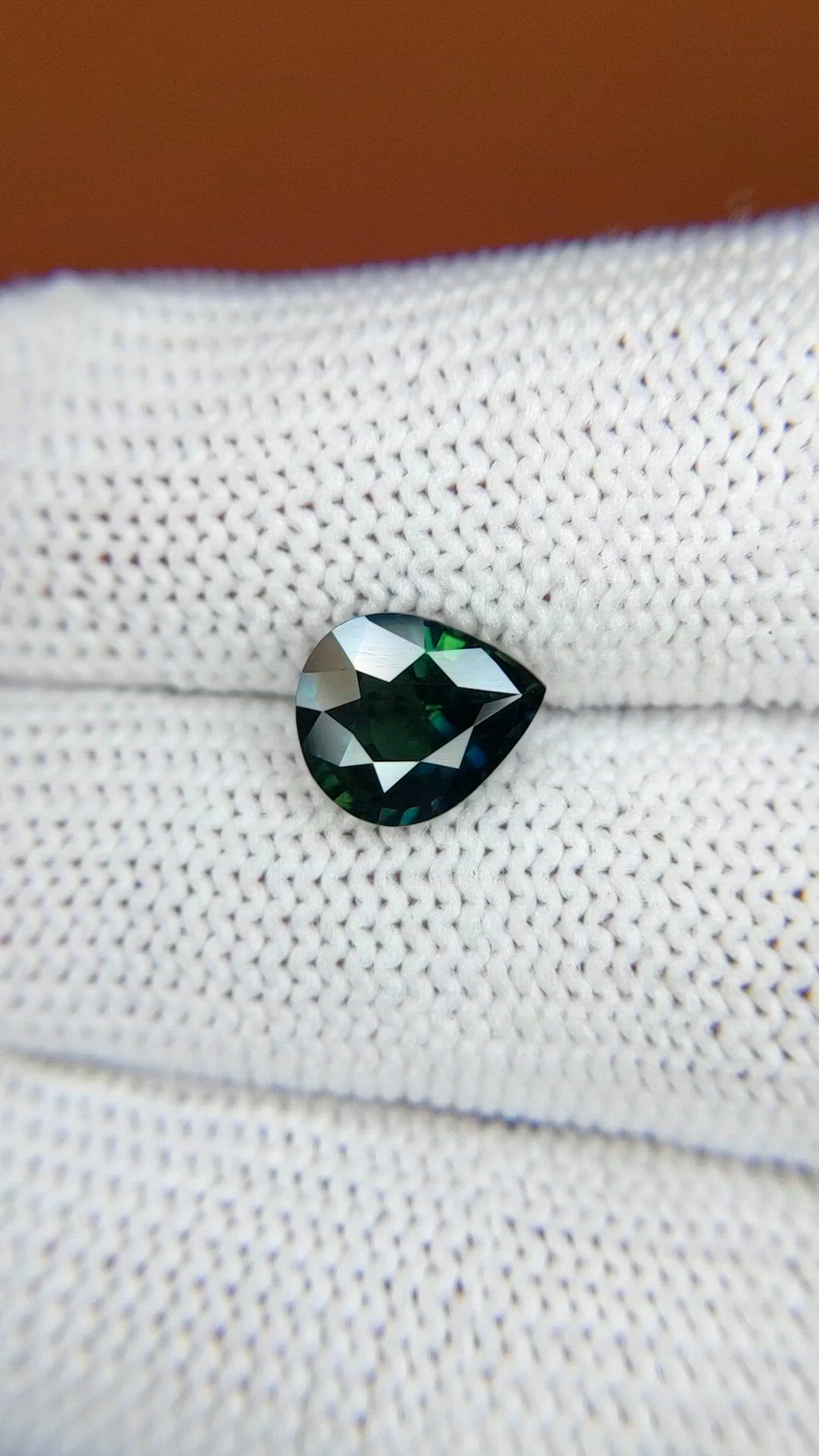2.31 Ct. Bluish Green Sapphire from Ceylon (Sri Lanka) Size Video