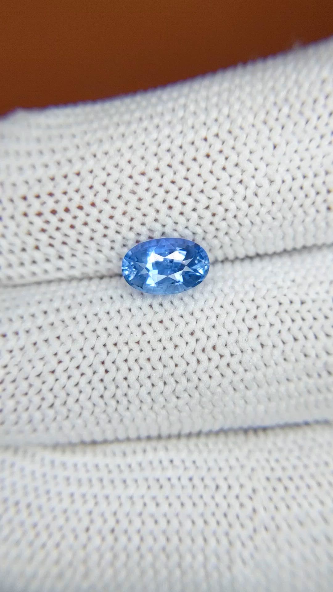 1.33 Ct. Blue Sapphire from Ceylon (Sri Lanka) Size Video