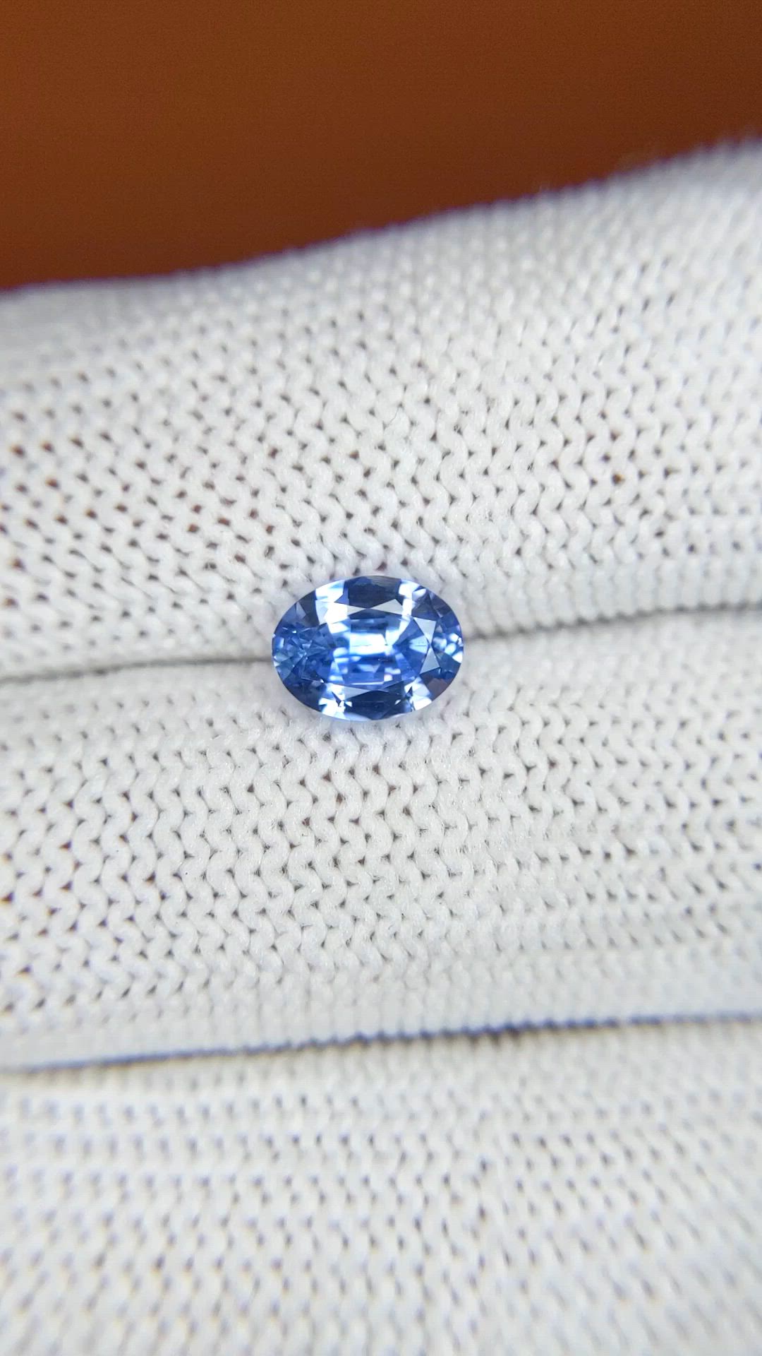 1.75 Ct. Blue Sapphire from Ceylon (Sri Lanka) Size Video