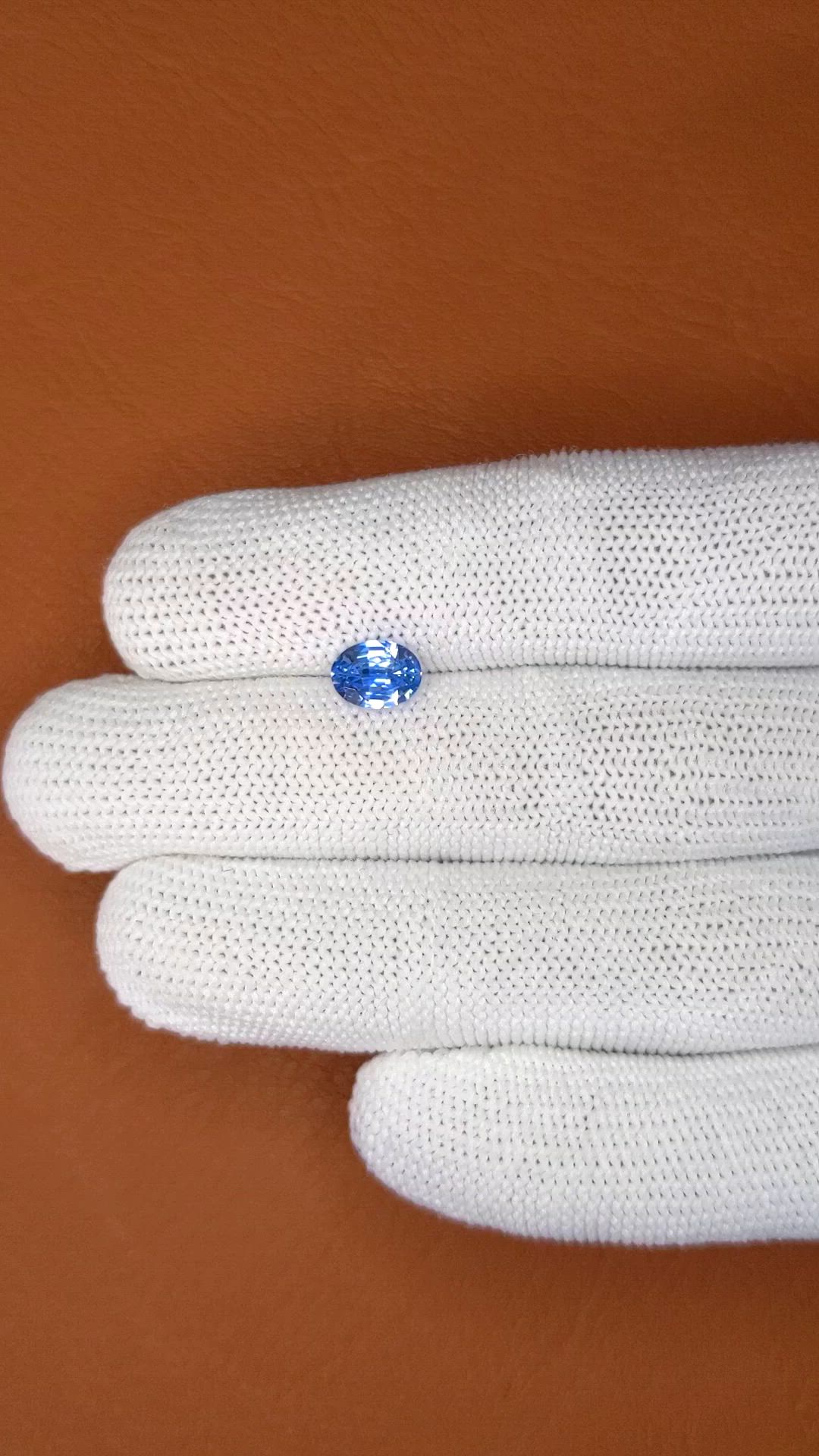 1.75 Ct. Blue Sapphire from Ceylon (Sri Lanka) Size Video