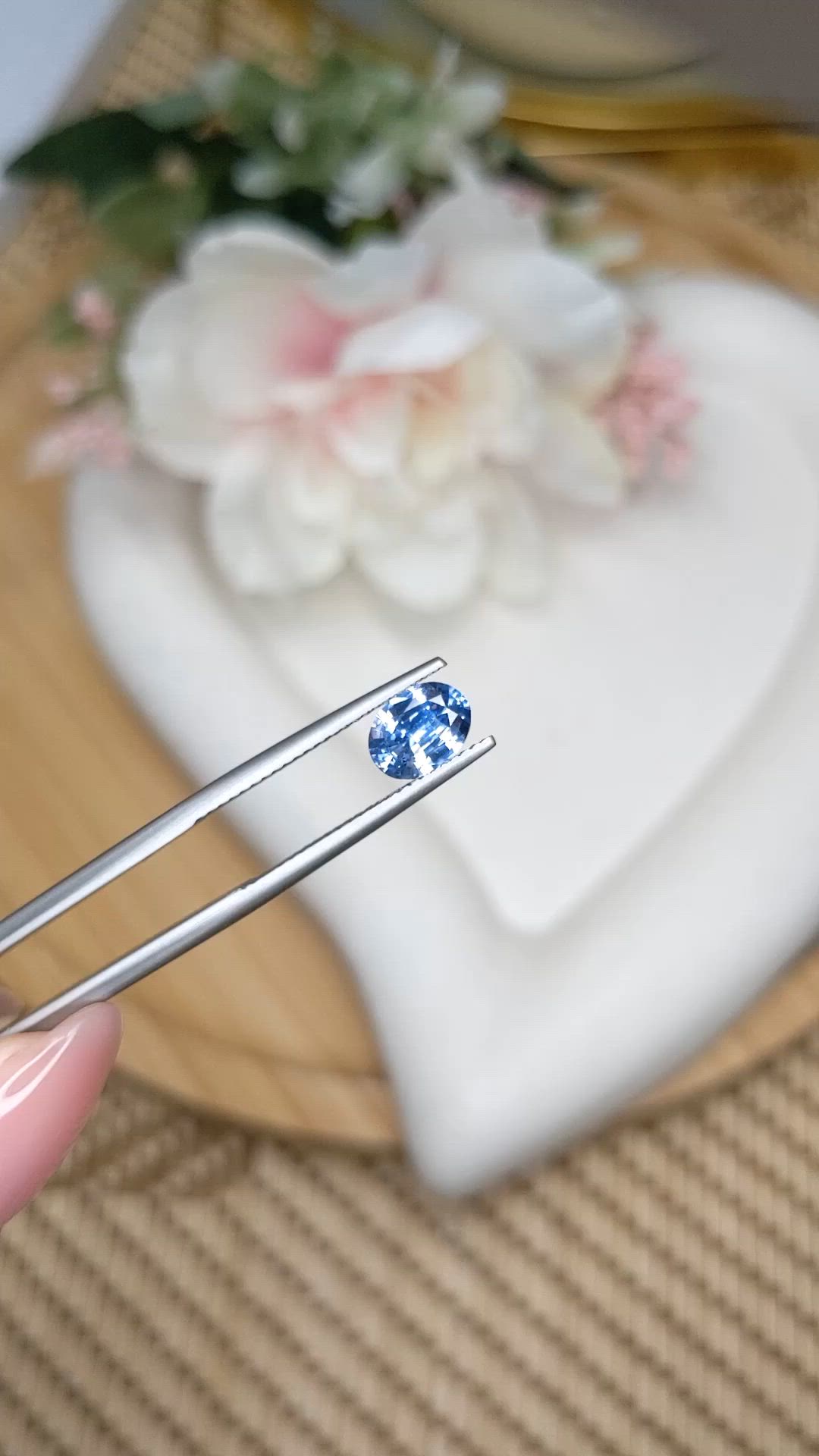 1.75 Ct. Blue Sapphire from Ceylon (Sri Lanka) Size Video