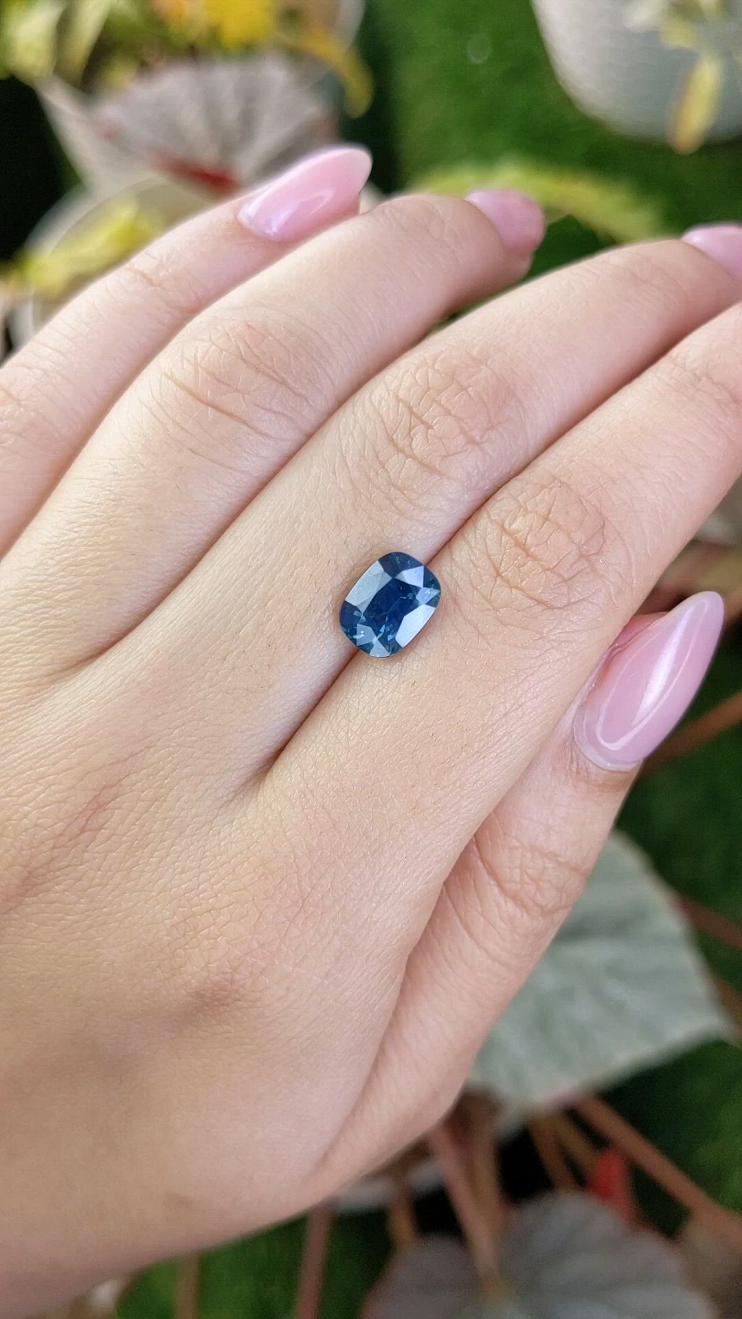 3.19 Ct. Greenish Blue Sapphire from Ceylon (Sri Lanka) Size Video