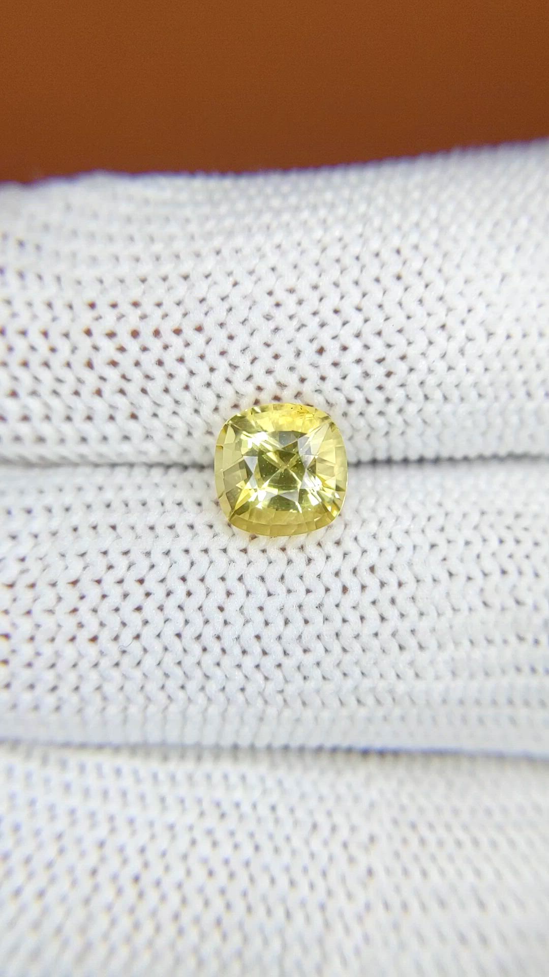 2.02 Ct. Yellow Sapphire from Ceylon (Sri Lanka) Size Video