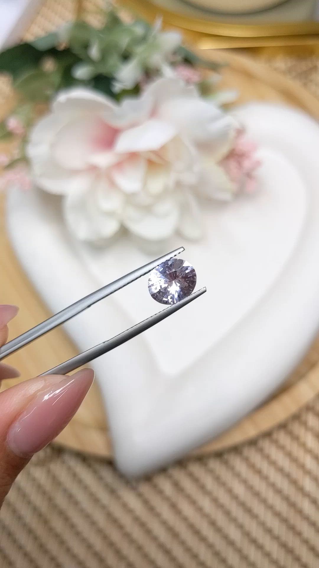 2.05 Ct. Purplish Pink Sapphire from Ceylon (Sri Lanka) Size Video
