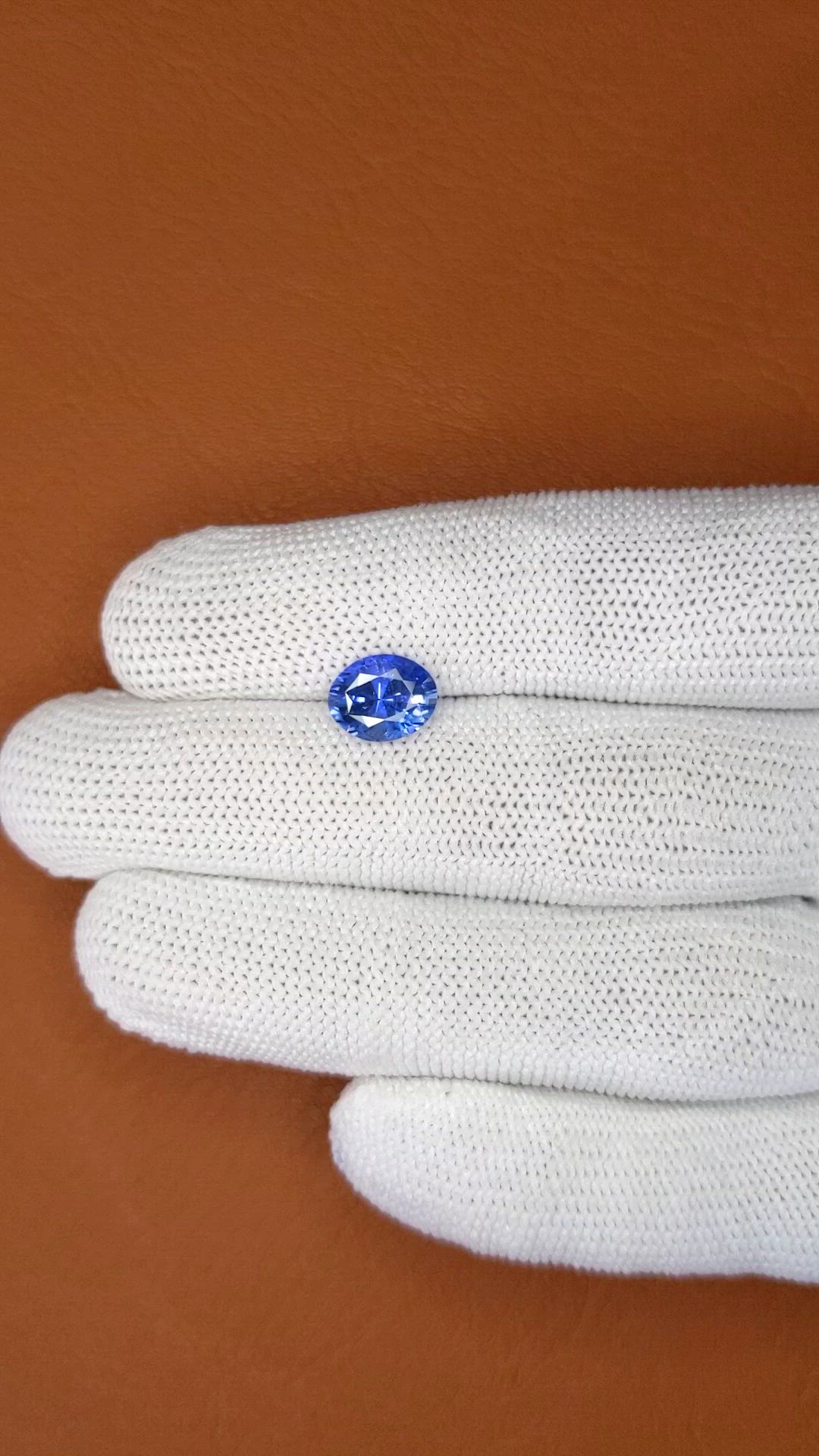2.52 Ct. Blue Sapphire from Ceylon (Sri Lanka) Size Video