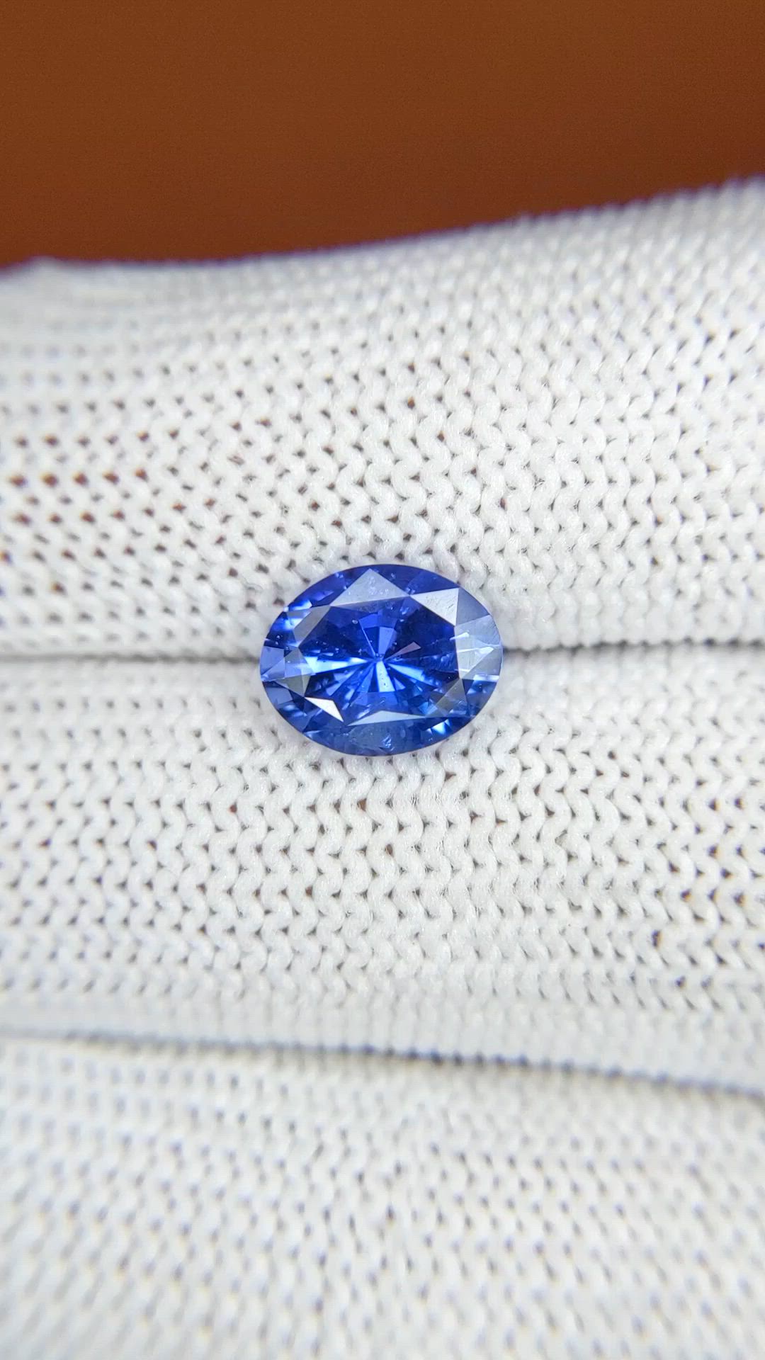 2.52 Ct. Blue Sapphire from Ceylon (Sri Lanka) Size Video