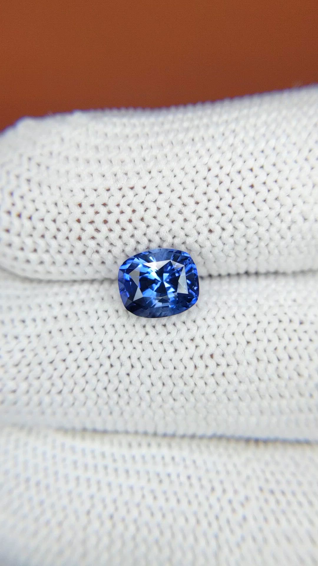 1.86 Ct. Blue Sapphire from Ceylon (Sri Lanka) Size Video