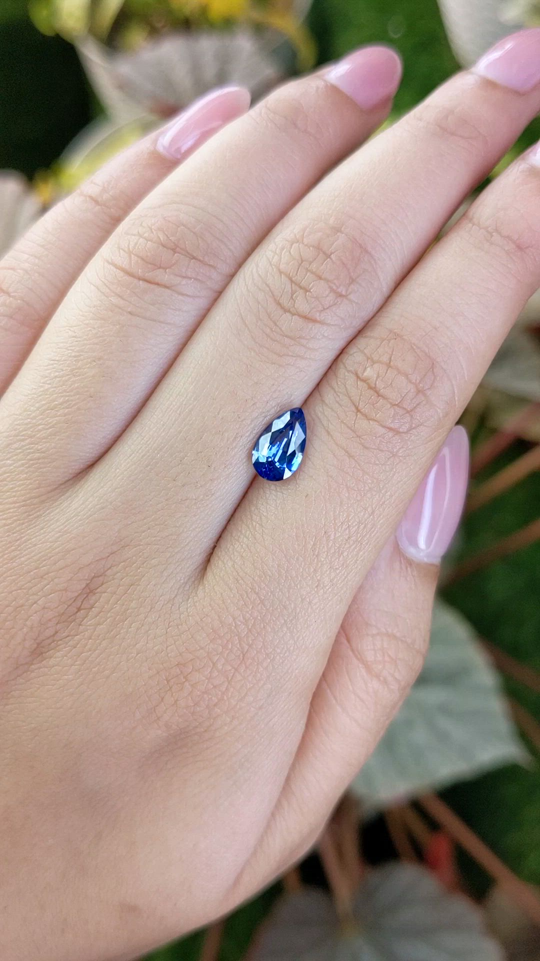 1.55 Ct. Blue Sapphire from Ceylon (Sri Lanka) Size Video