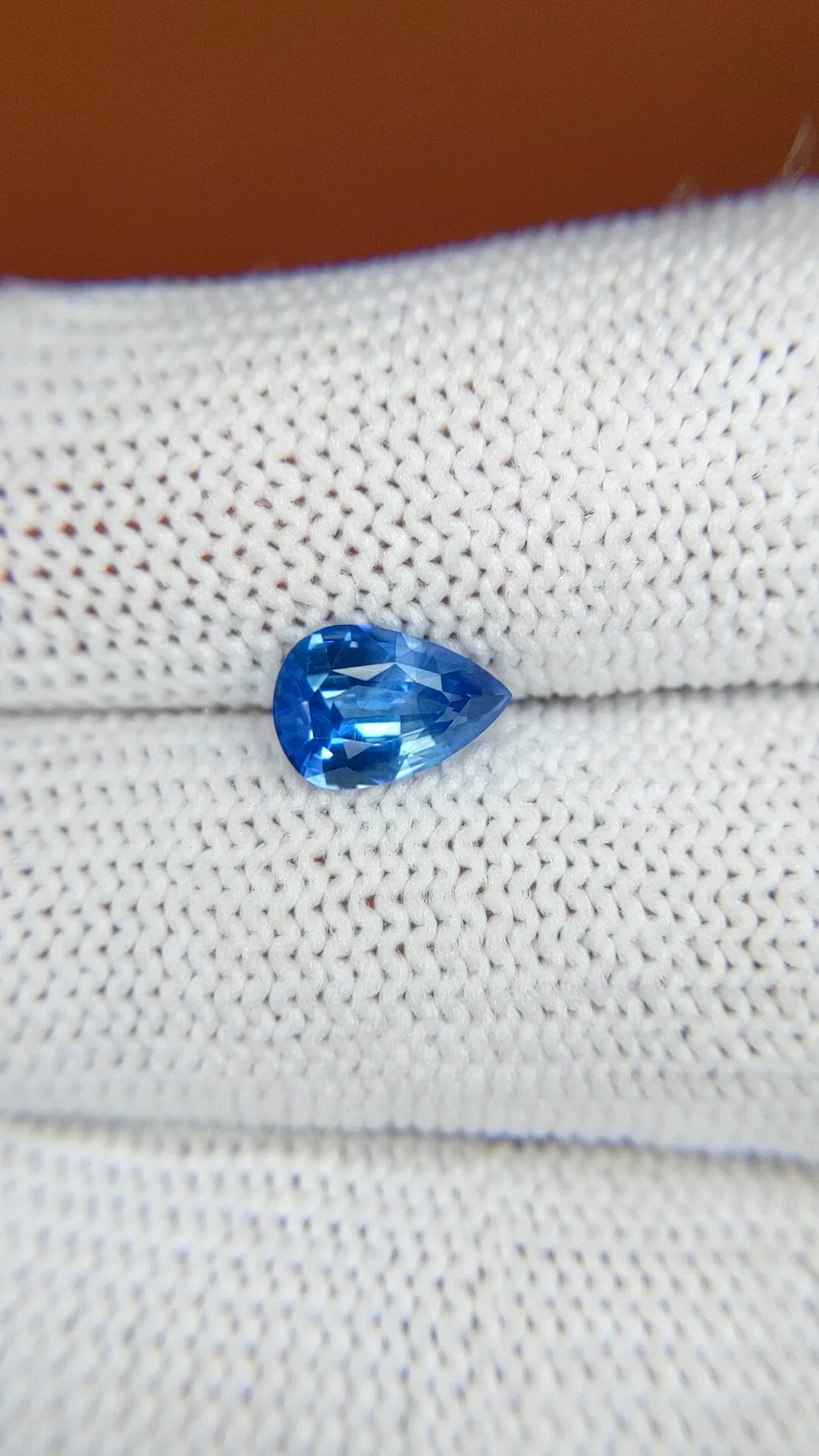 1.40 Ct. Blue Sapphire from Ceylon (Sri Lanka) Size Video