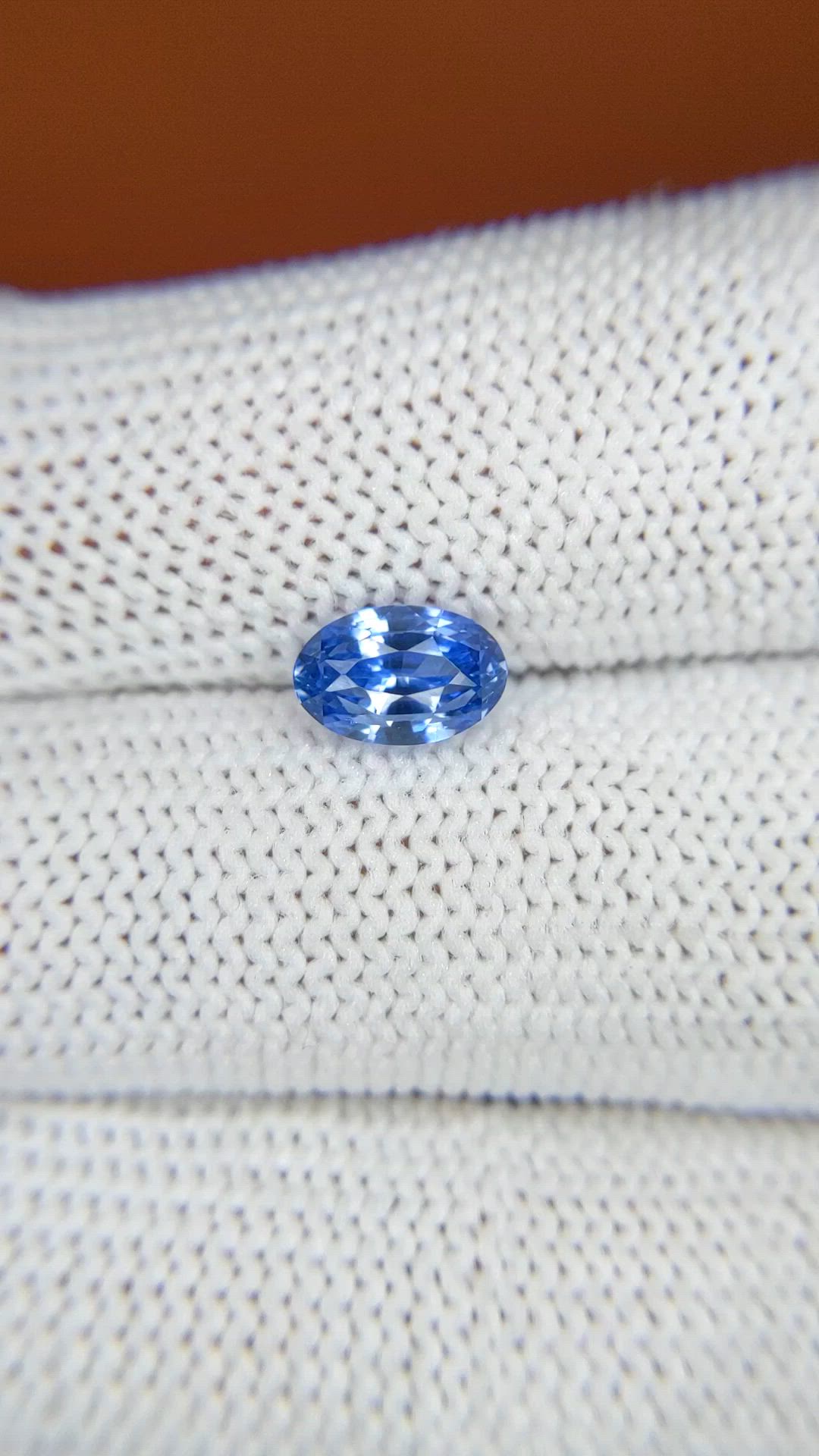 1.59 Ct. Blue Sapphire from Ceylon (Sri Lanka) Size Video