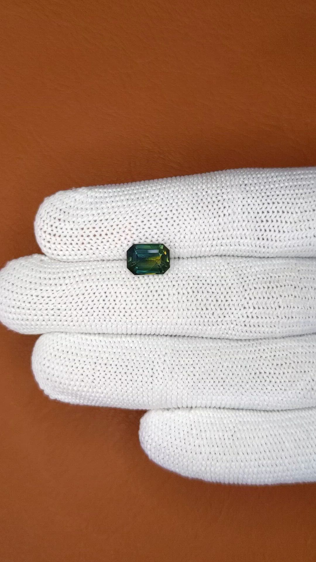 2.51 Ct. Bi Color / Parti Sapphire from Ceylon (Sri Lanka) Size Video