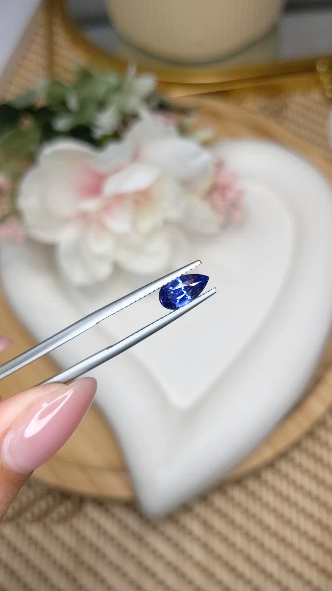 1.27 Ct. Blue Sapphire from Ceylon (Sri Lanka) Size Video