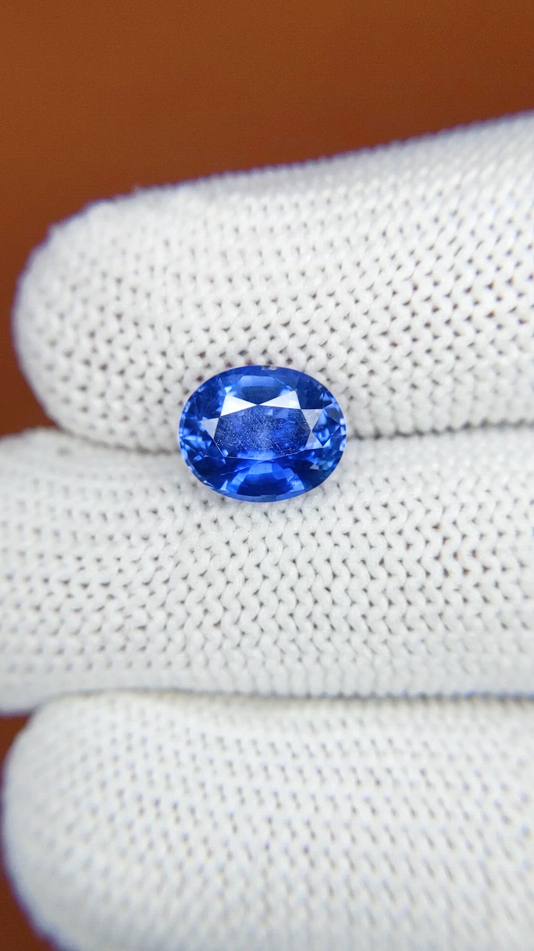 3.05 Ct. Blue Sapphire from Ceylon (Sri Lanka) Size Video