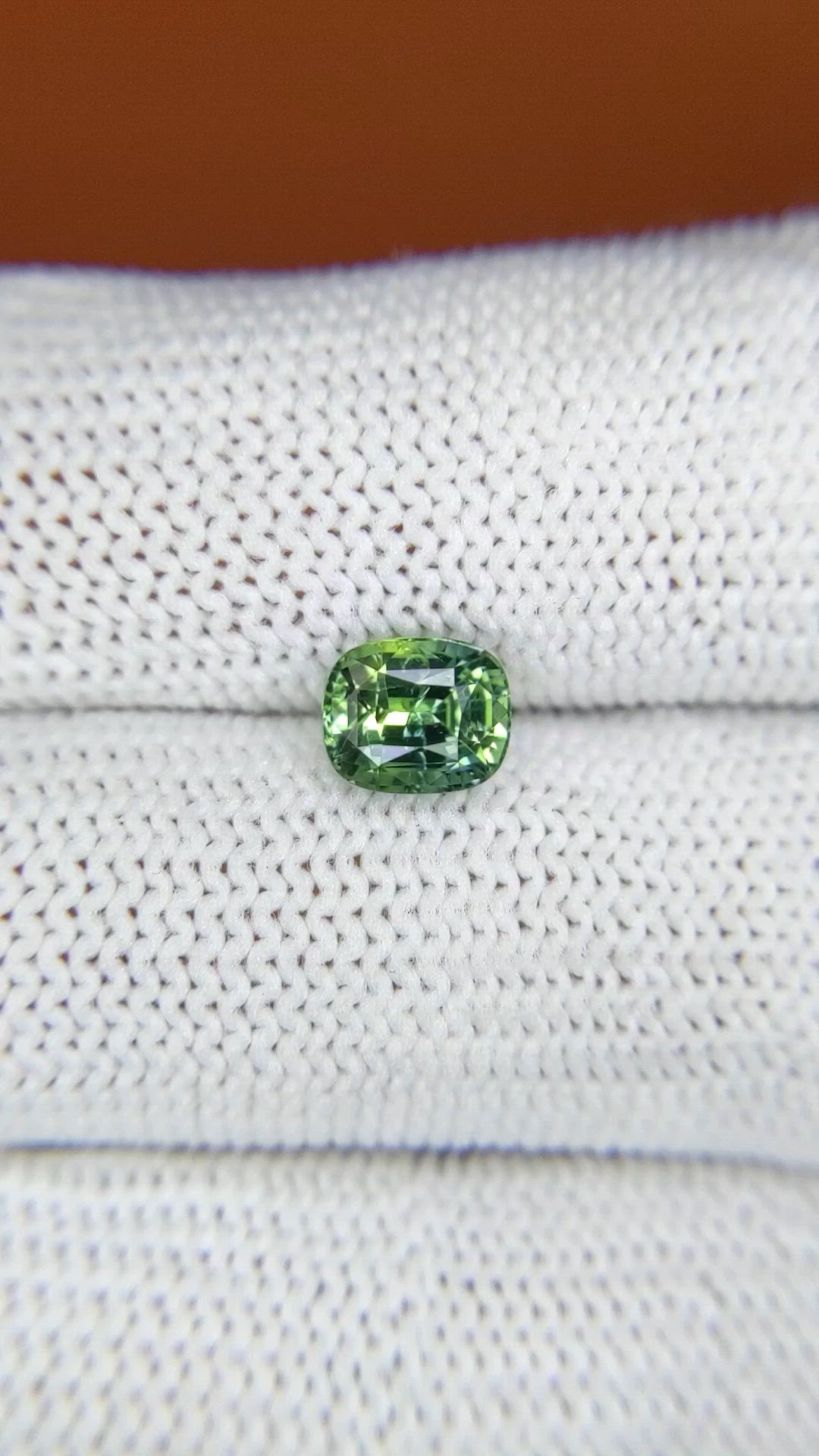 1.58 Ct. Yellowish Green Sapphire from Ceylon (Sri Lanka) Size Video