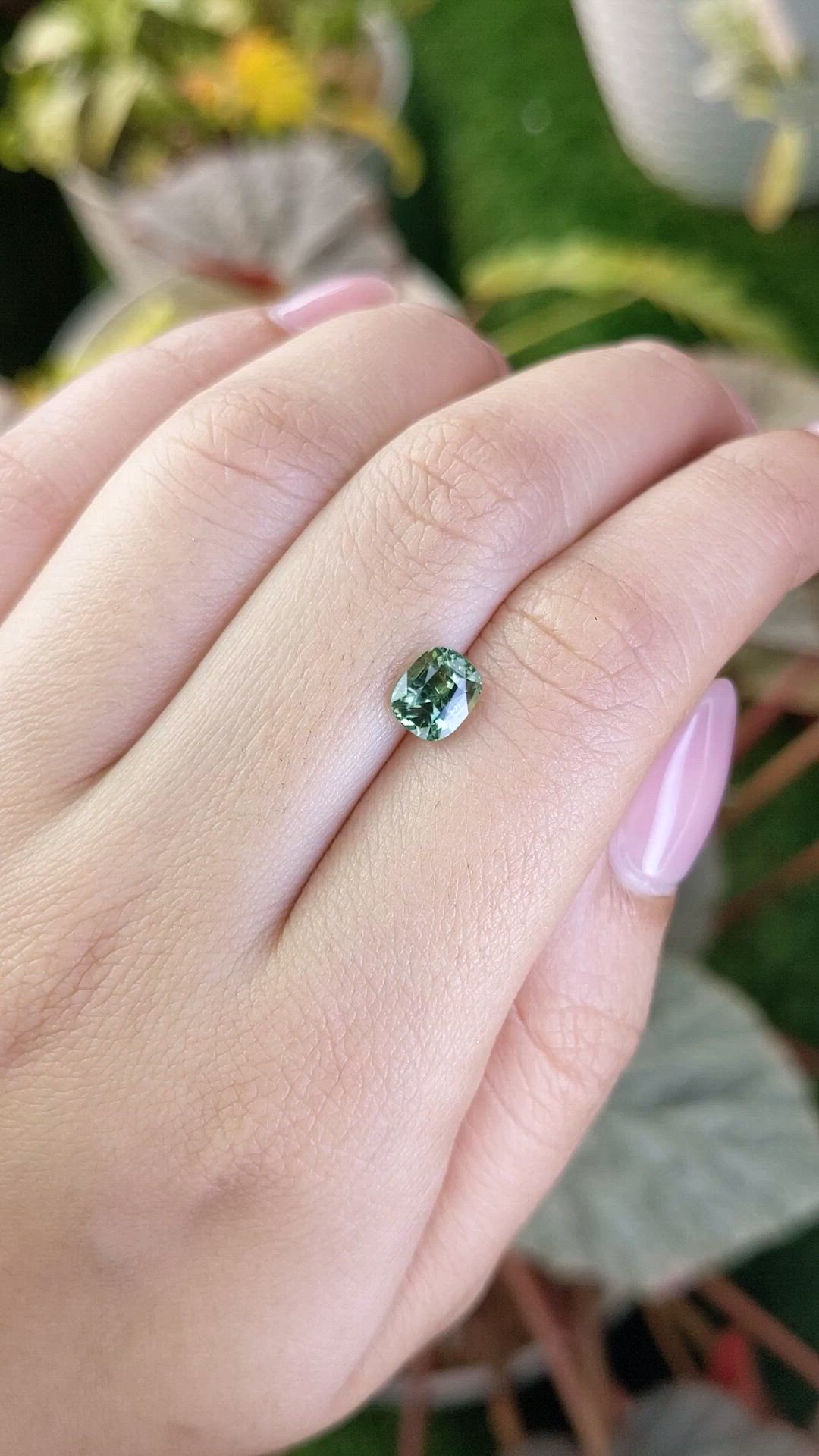 1.58 Ct. Yellowish Green Sapphire from Ceylon (Sri Lanka) Size Video