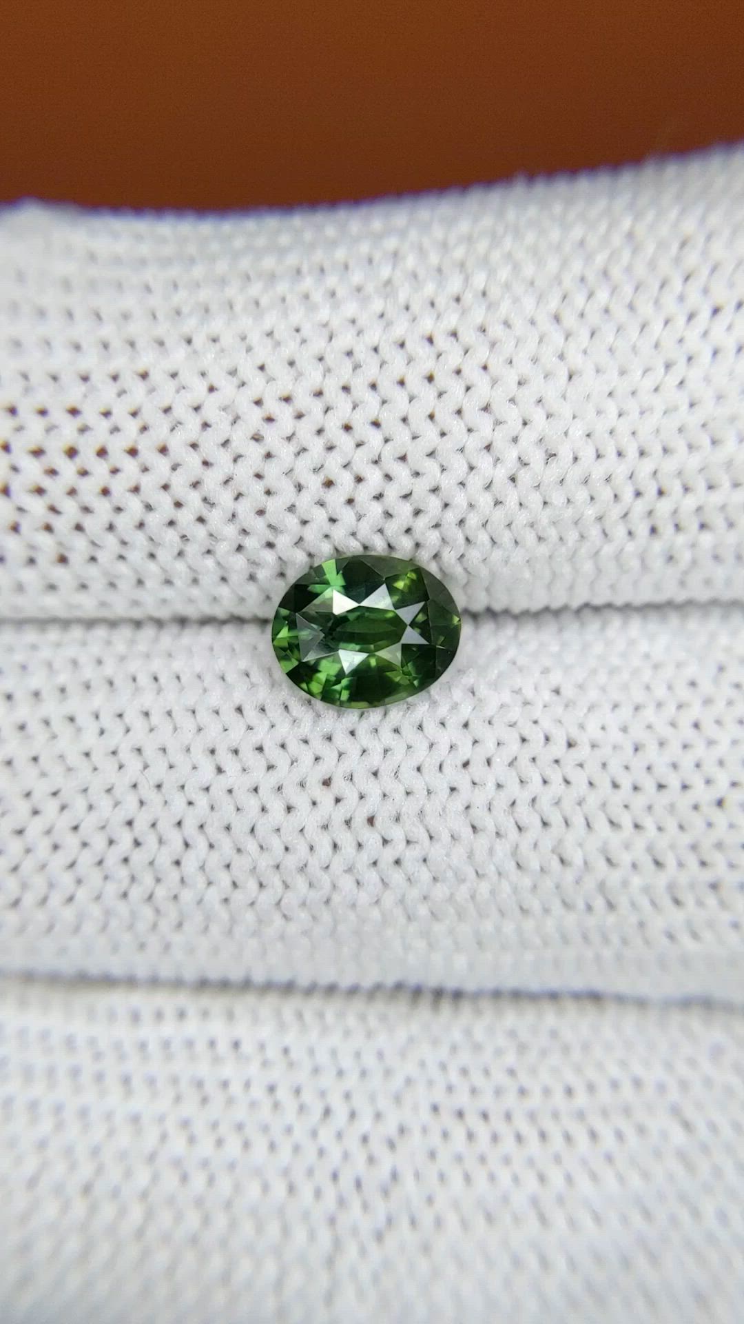 1.39 Ct. Green Sapphire from Ceylon (Sri Lanka) Size Video