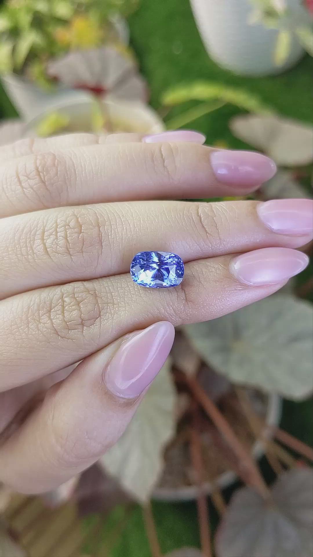 5.06 Ct. Blue Sapphire from Ceylon (Sri Lanka) Size Video