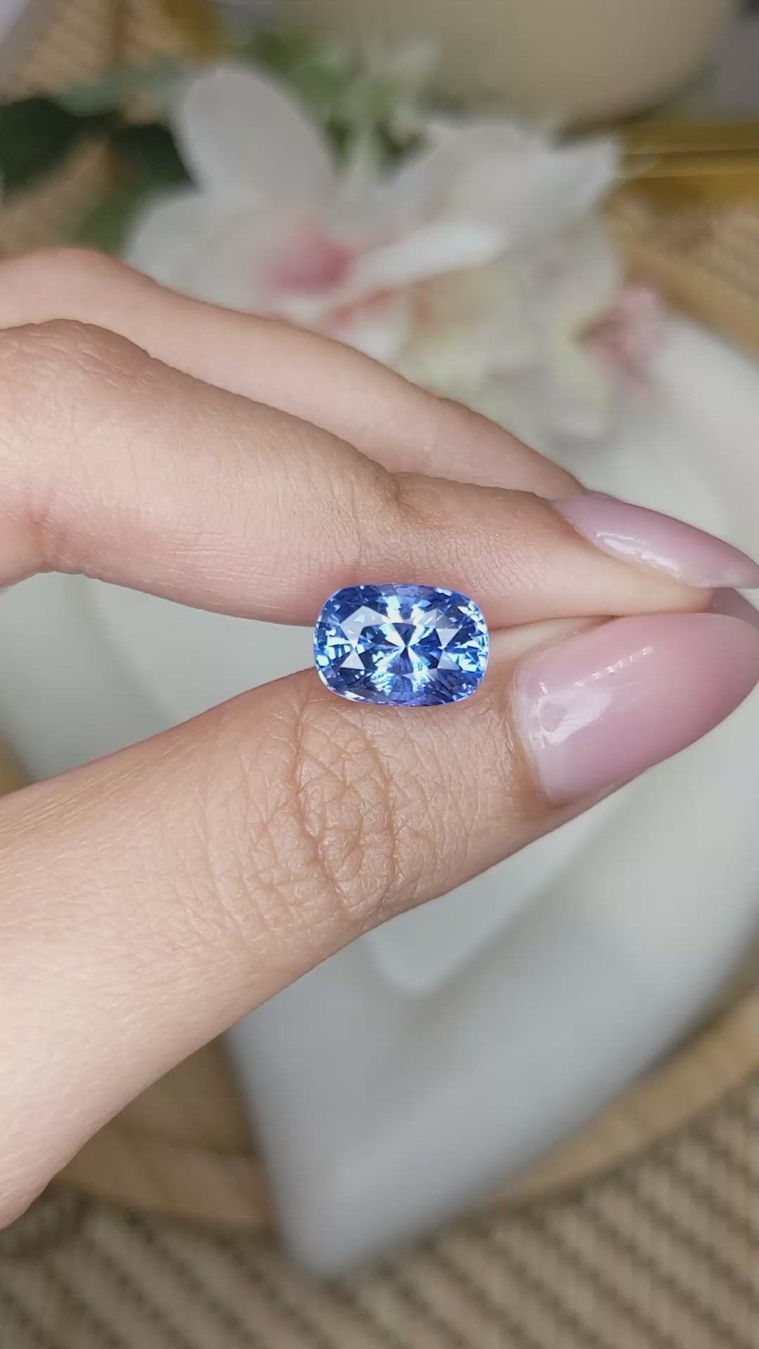 5.06 Ct. Blue Sapphire from Ceylon (Sri Lanka) Size Video