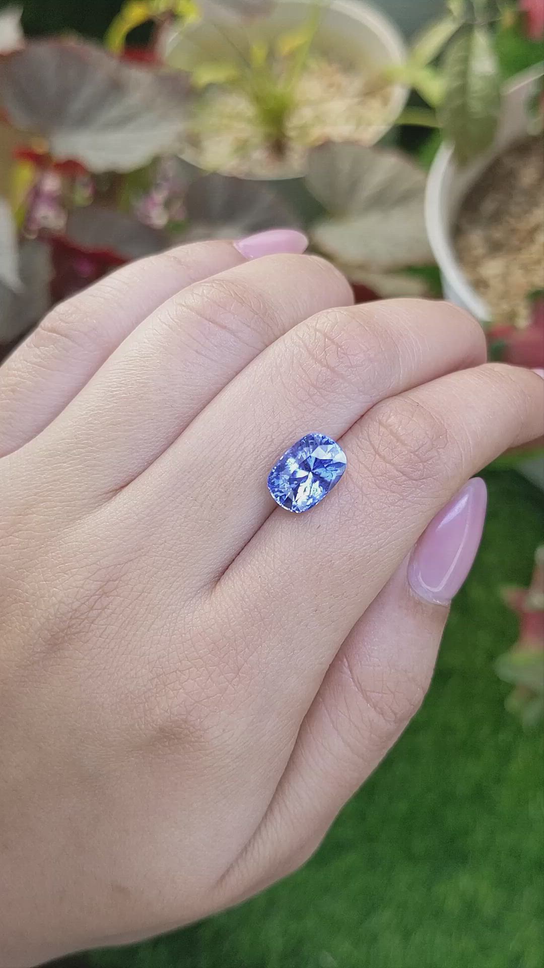 5.06 Ct. Blue Sapphire from Ceylon (Sri Lanka) Size Video