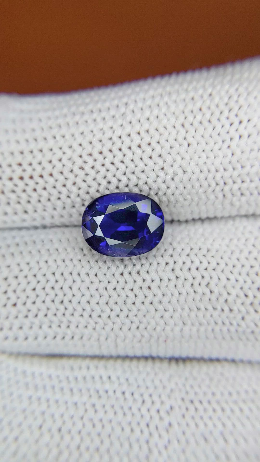 3.54 Ct. Blue Sapphire from Ceylon (Sri Lanka) Size Video