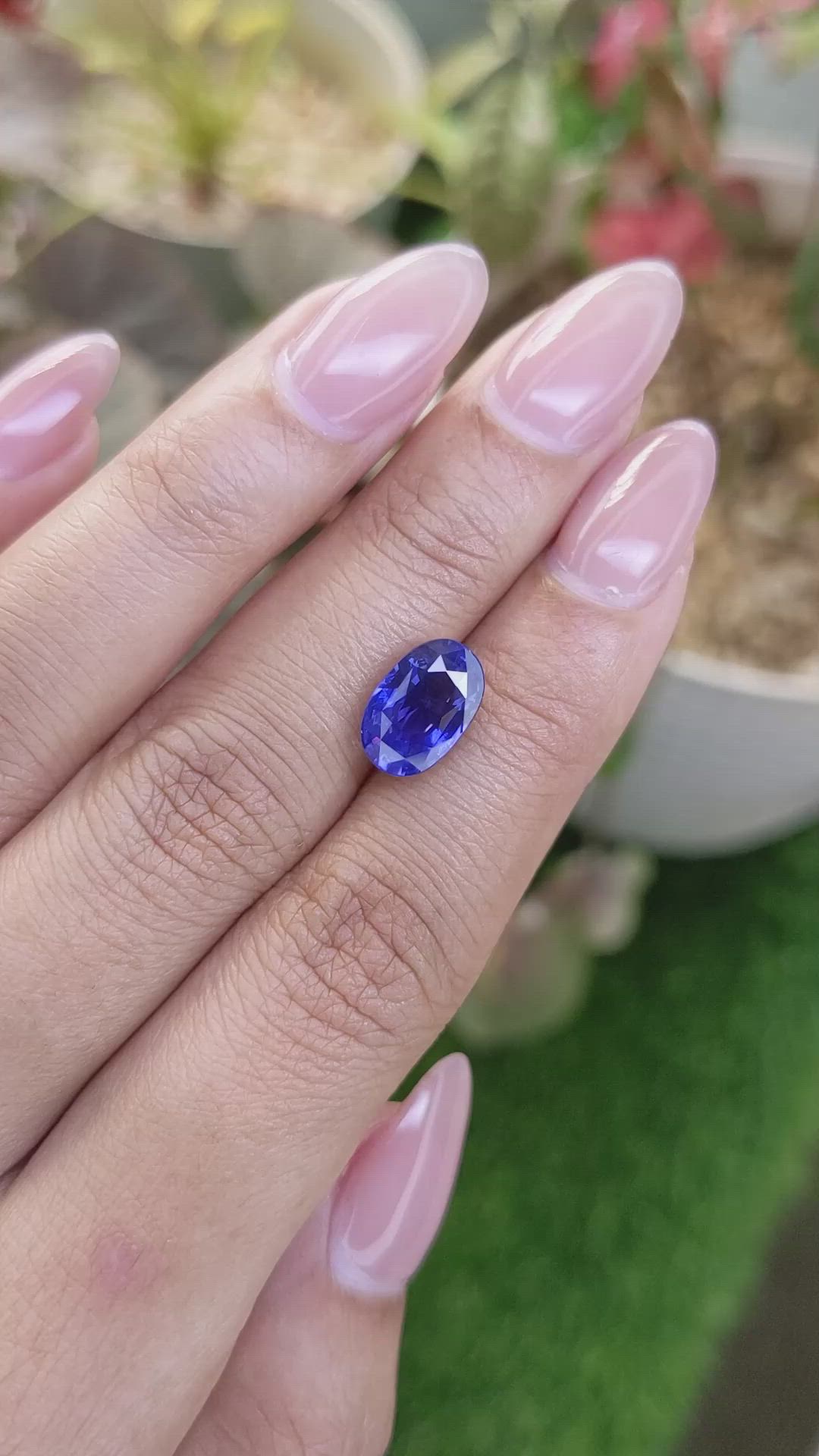 4.13 Ct. Blue Sapphire from Ceylon (Sri Lanka) Size Video