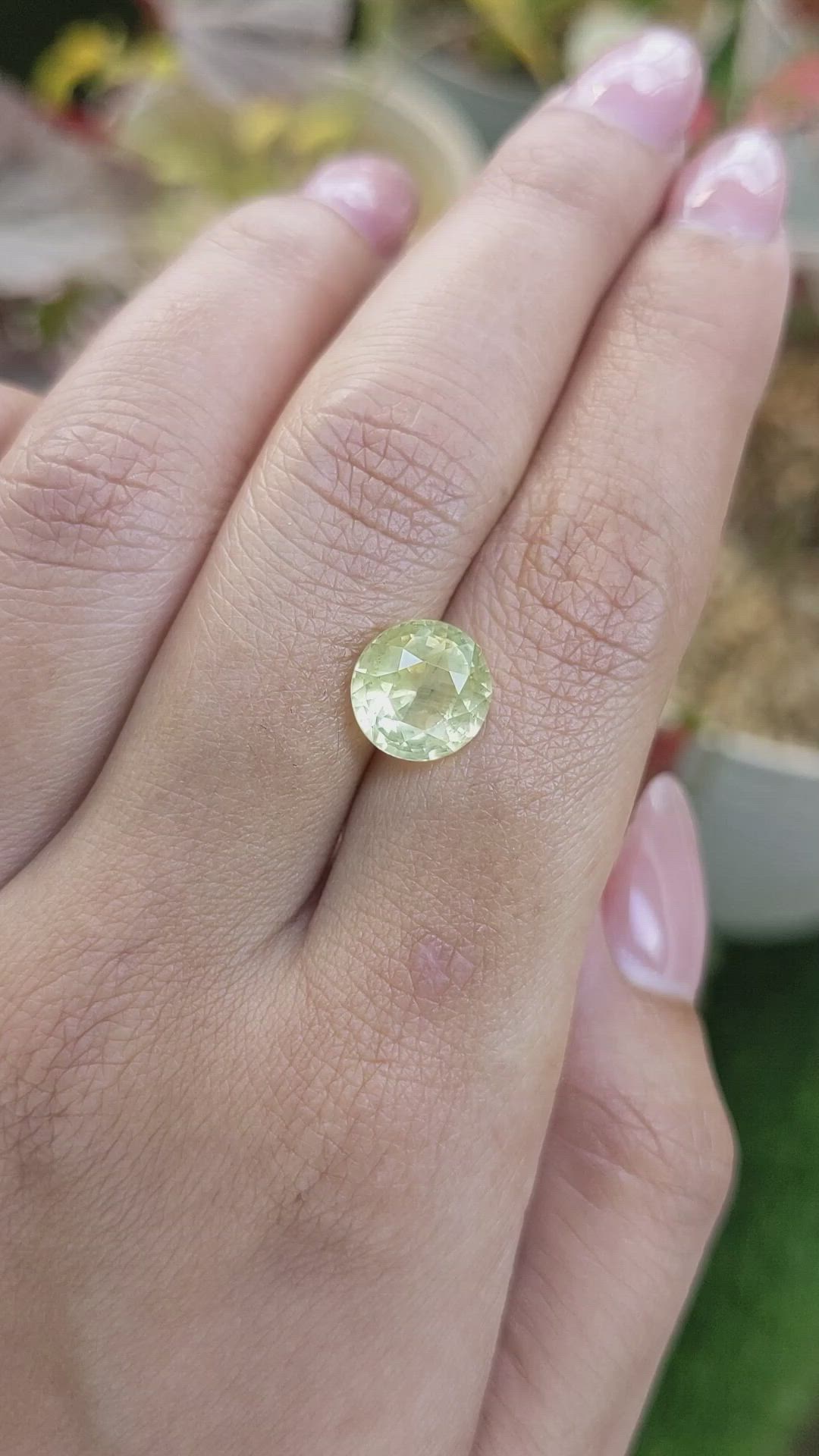 4.41 Ct. Yellow Sapphire from Ceylon (Sri Lanka) Size Video