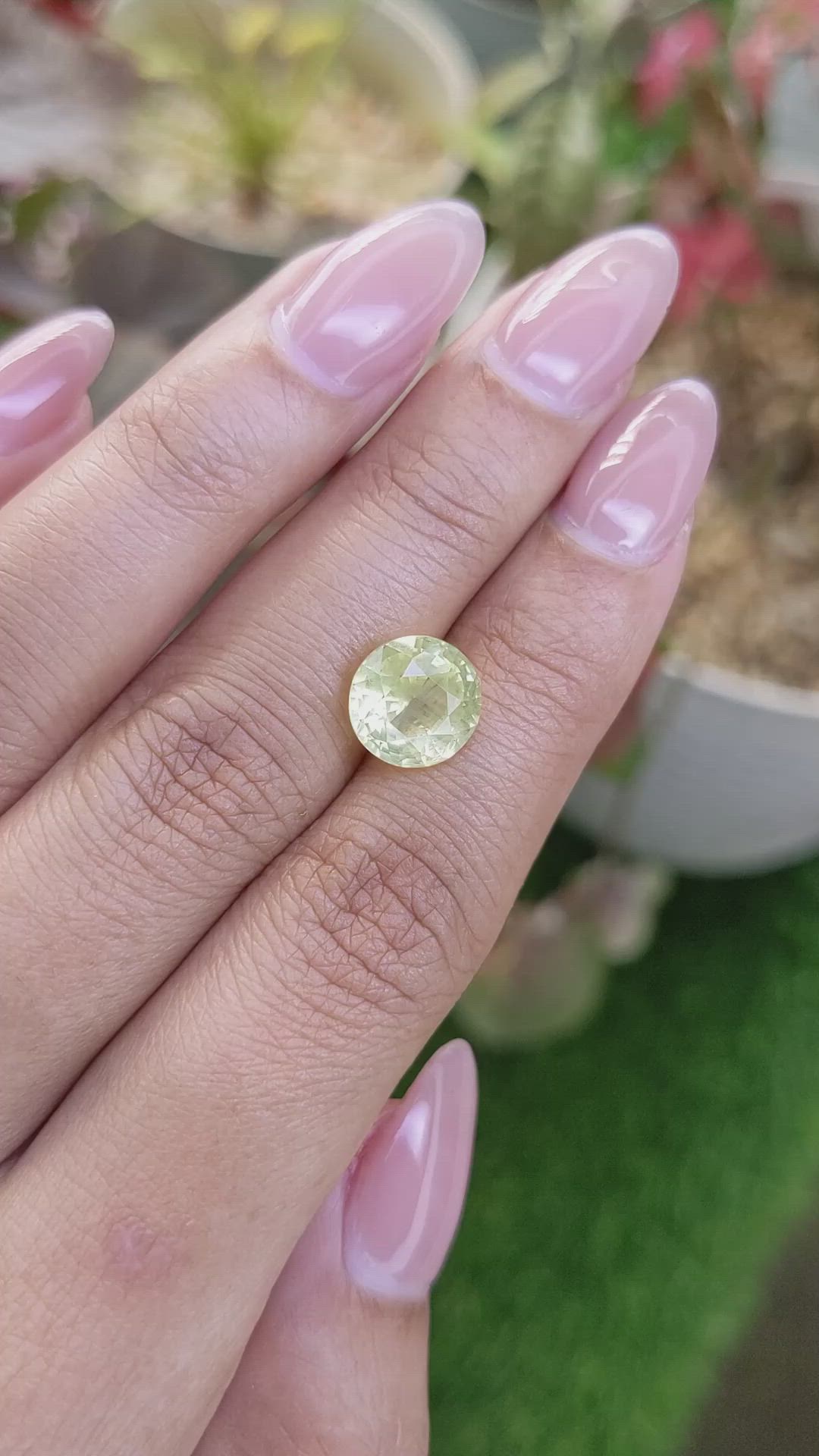 4.41 Ct. Yellow Sapphire from Ceylon (Sri Lanka) Size Video