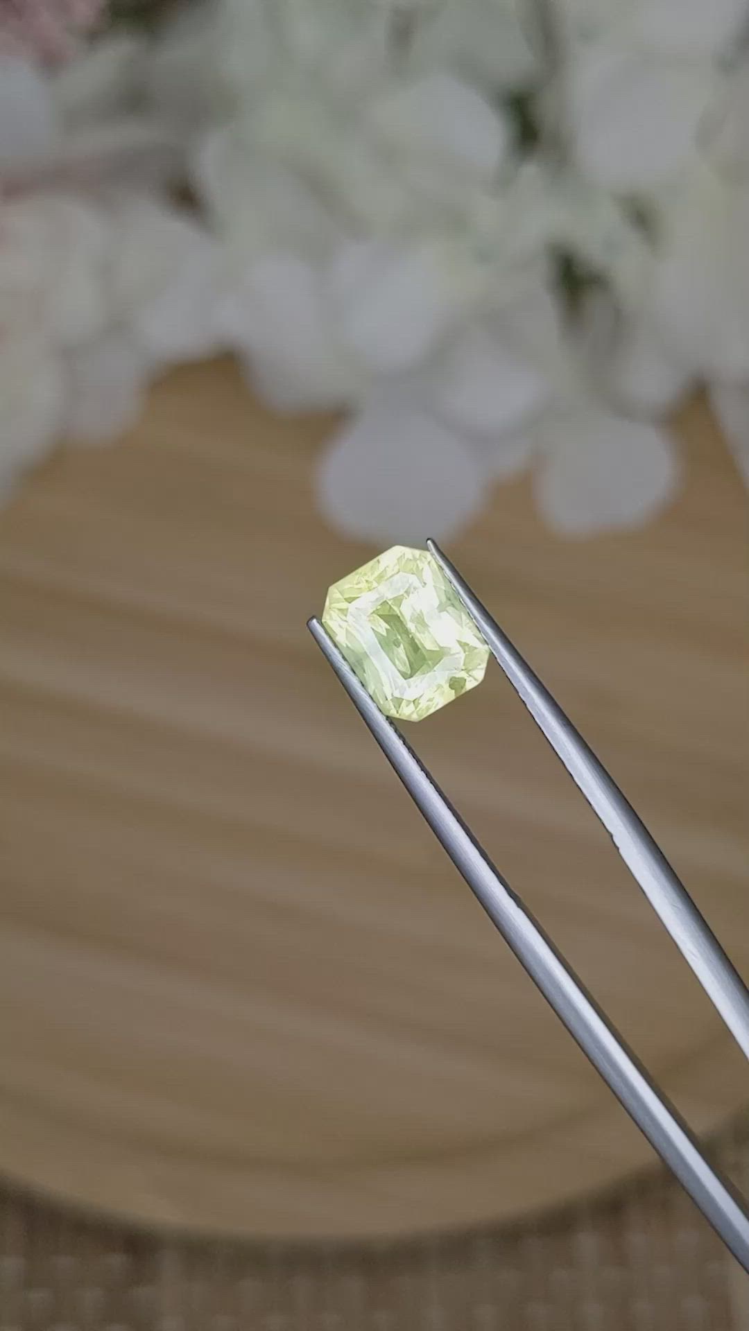 3.04 Ct. Yellow Sapphire from Ceylon (Sri Lanka) Size Video