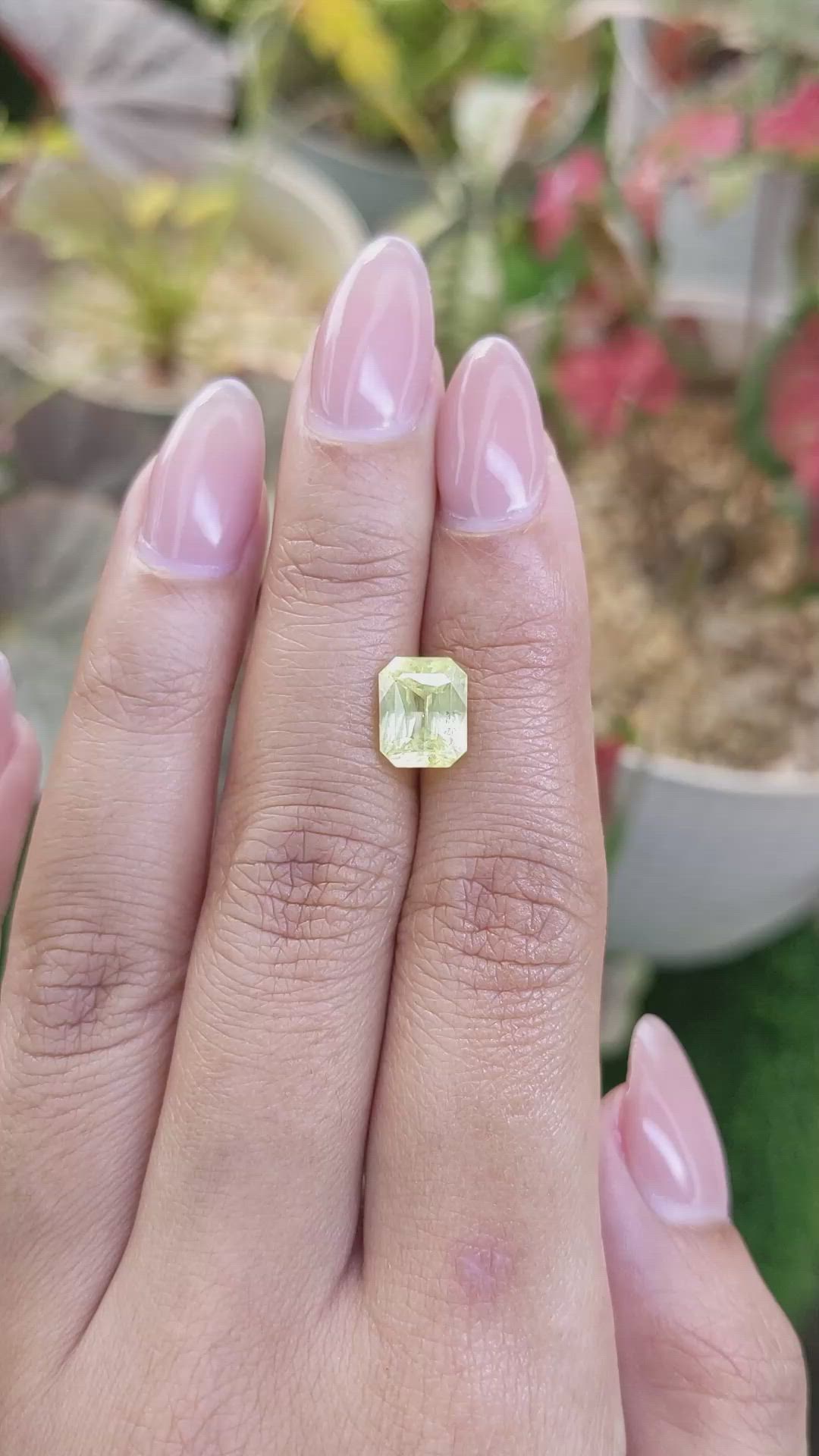3.04 Ct. Yellow Sapphire from Ceylon (Sri Lanka) Size Video