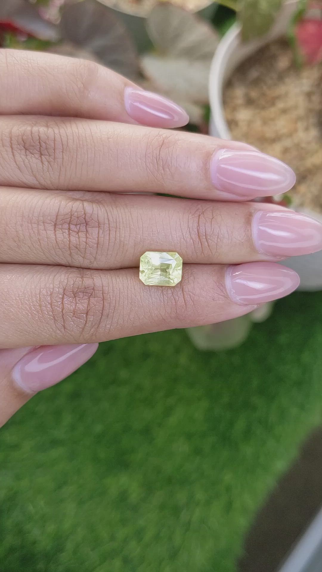 3.04 Ct. Yellow Sapphire from Ceylon (Sri Lanka) Size Video