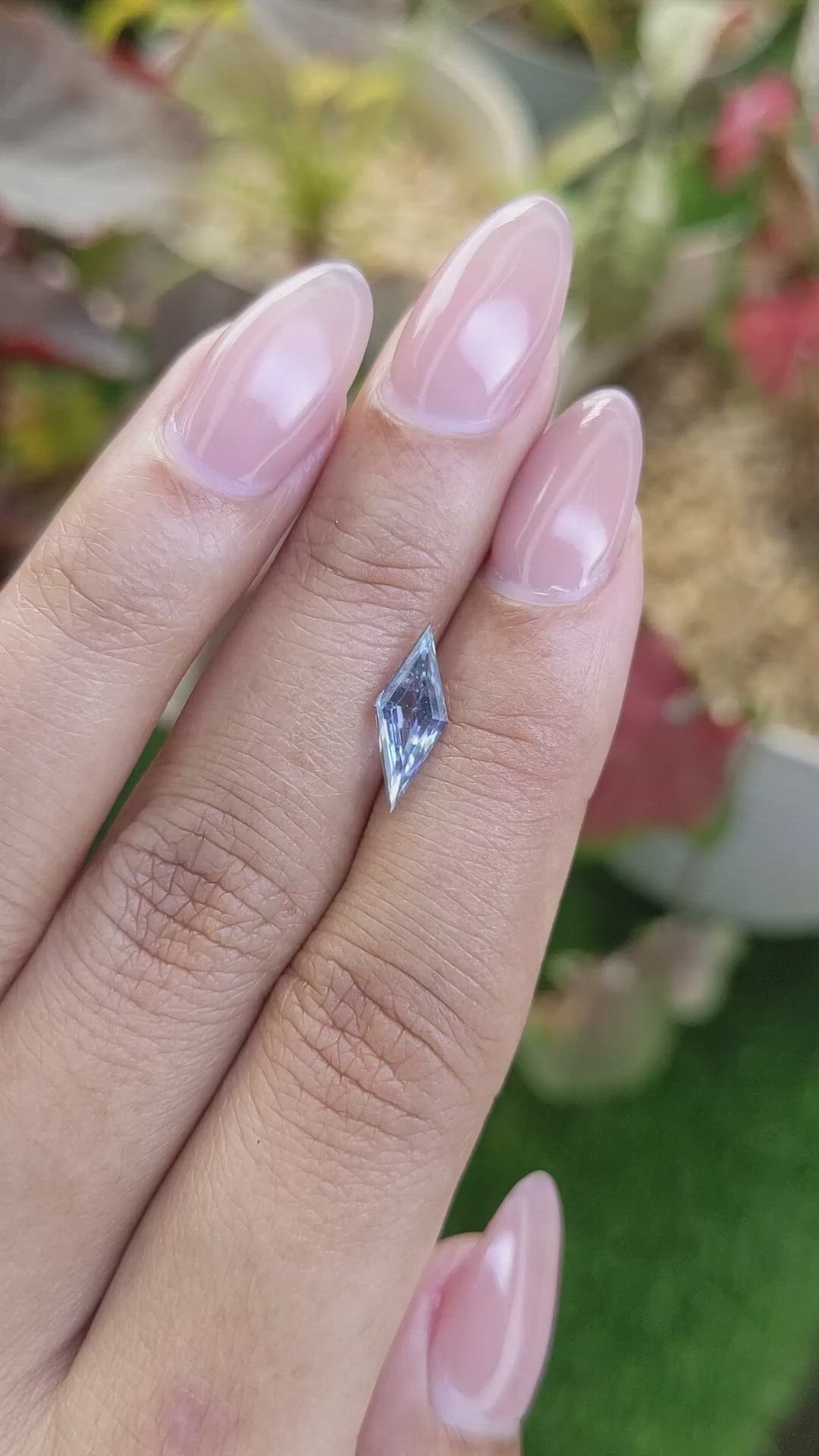 1.25 Ct. Blue Sapphire from Ceylon (Sri Lanka) Size Video