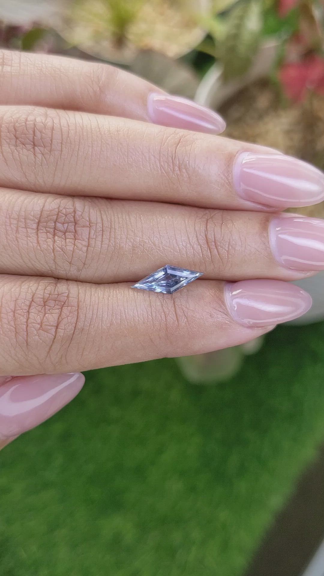 1.25 Ct. Blue Sapphire from Ceylon (Sri Lanka) Size Video