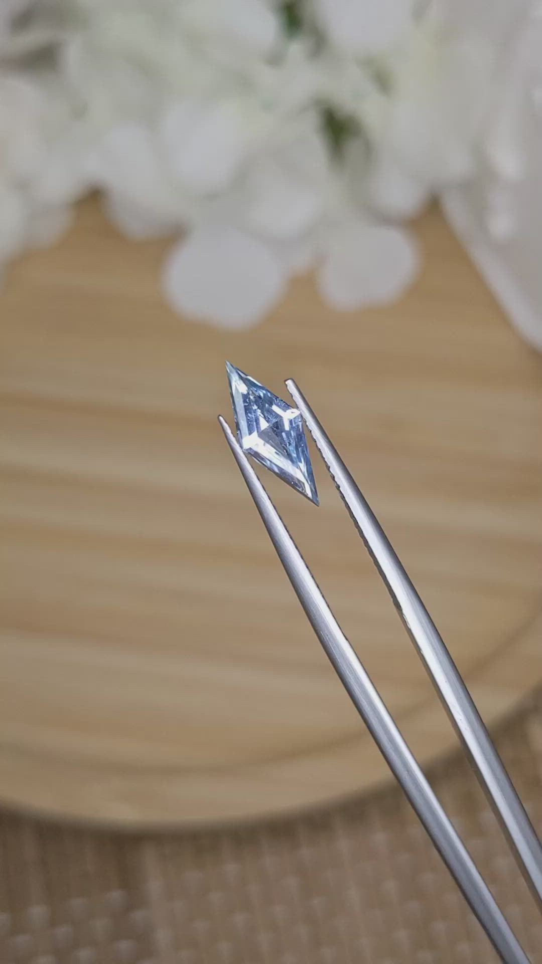 1.25 Ct. Blue Sapphire from Ceylon (Sri Lanka) Size Video