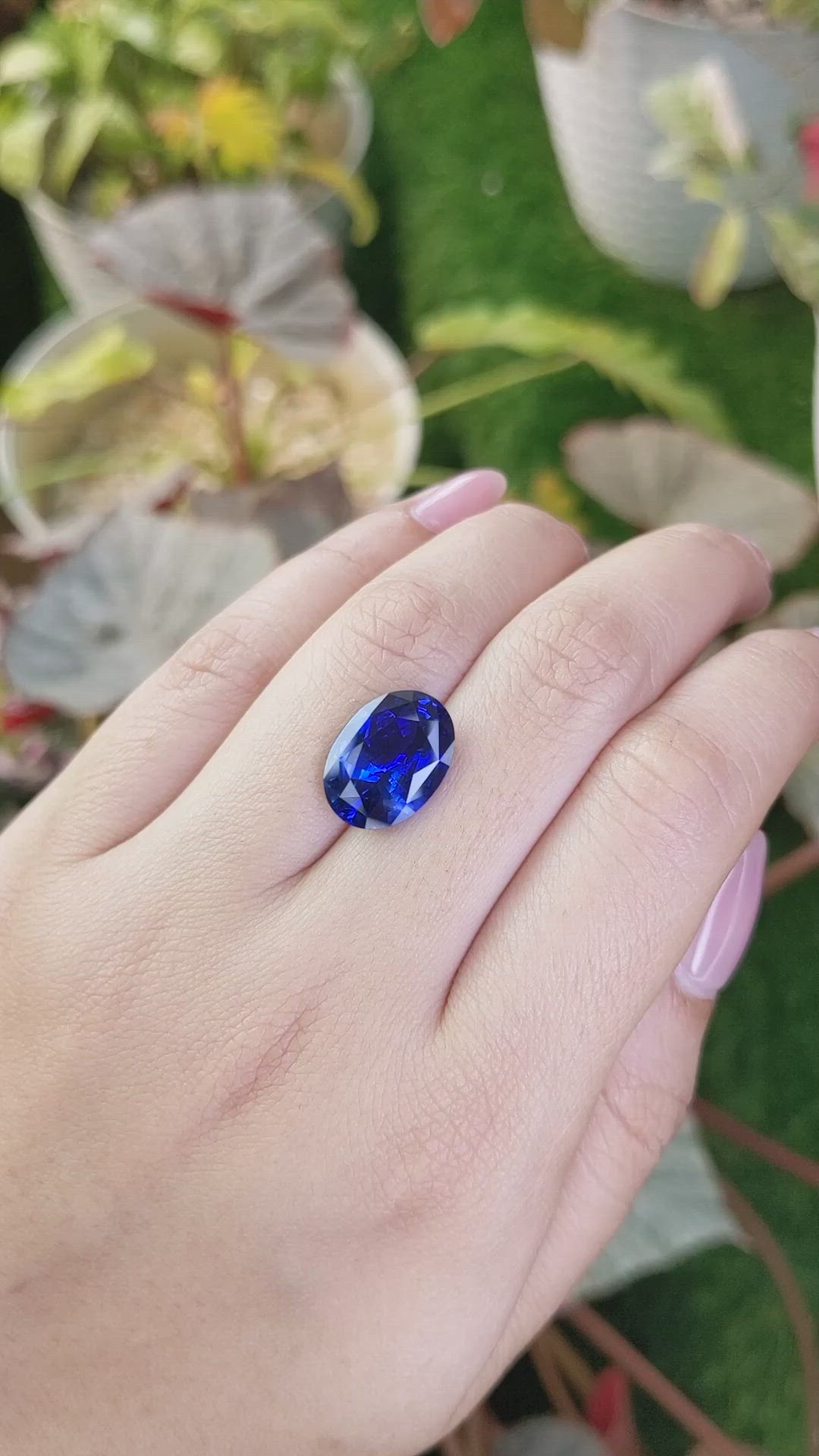 8.04 Ct. Blue Sapphire from Ceylon (Sri Lanka) Size Video