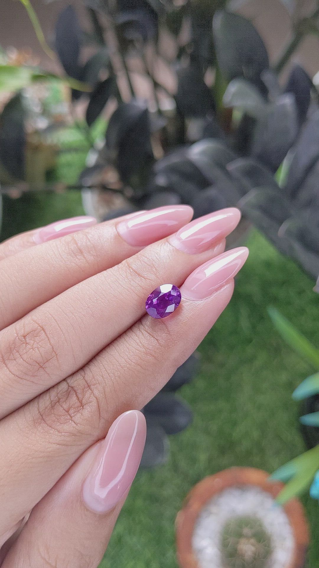2.48 Ct. Pinkish Purple Sapphire from Ceylon (Sri Lanka) Size Video