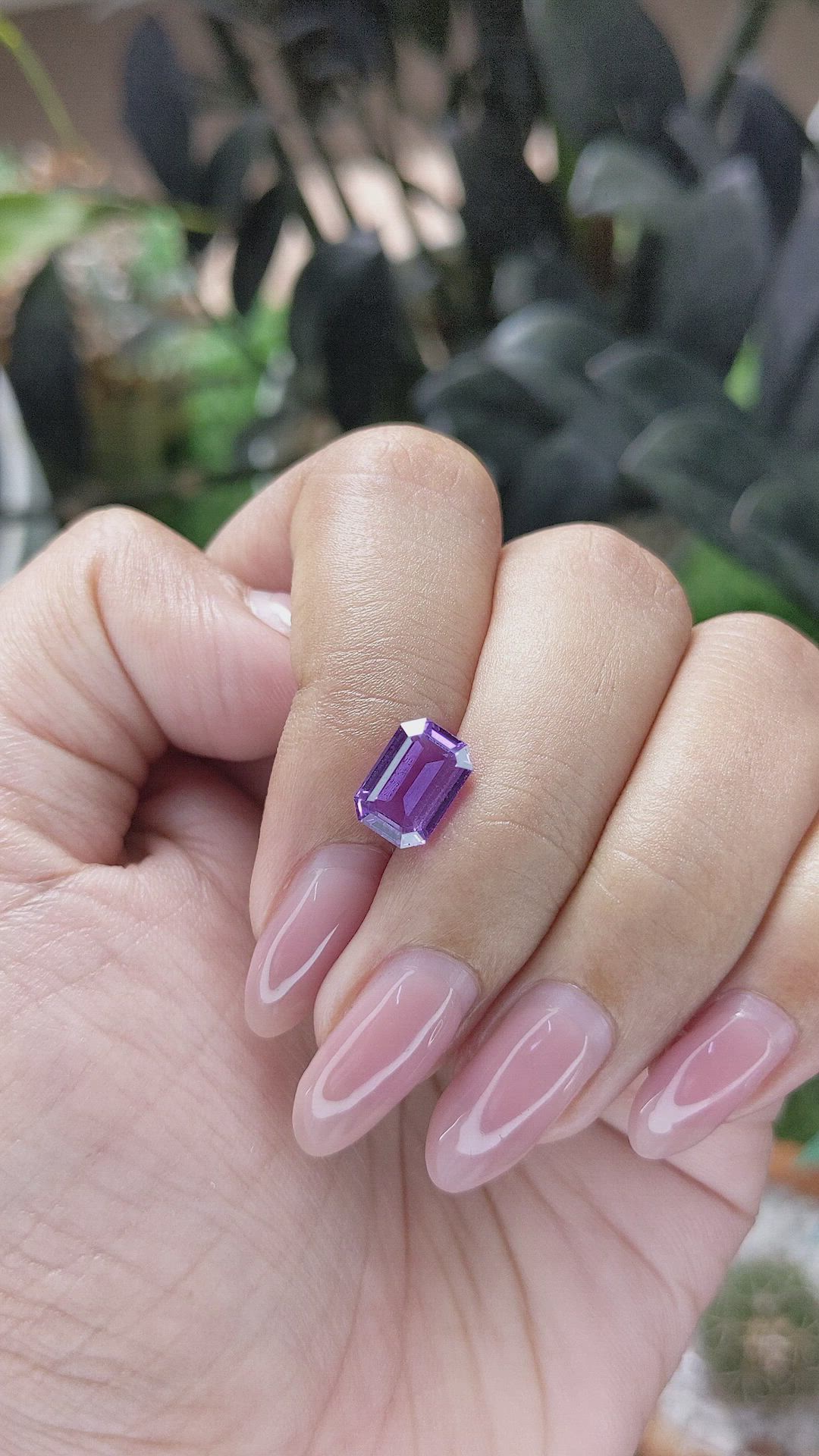 2.99 Ct. Purple Sapphire from Ceylon (Sri Lanka) Size Video