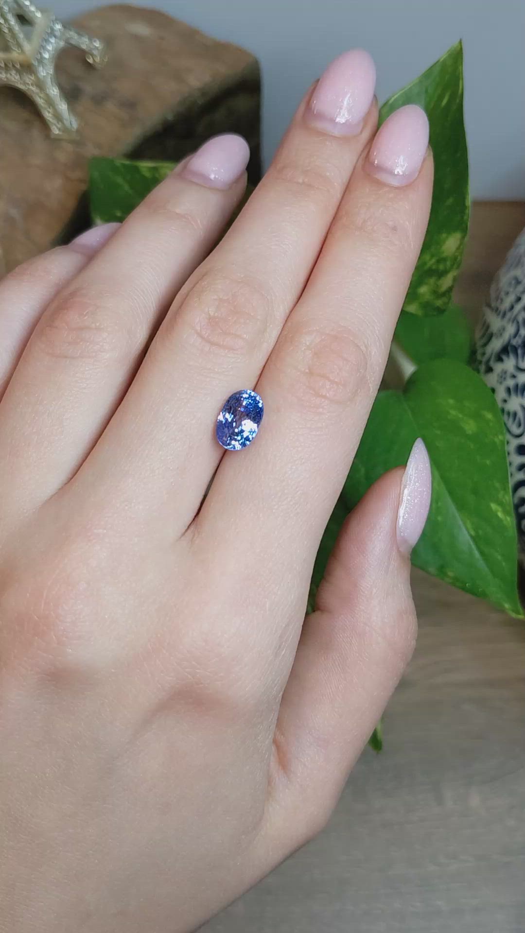4.01 Ct. Blue Sapphire from Ceylon (Sri Lanka) Size Video