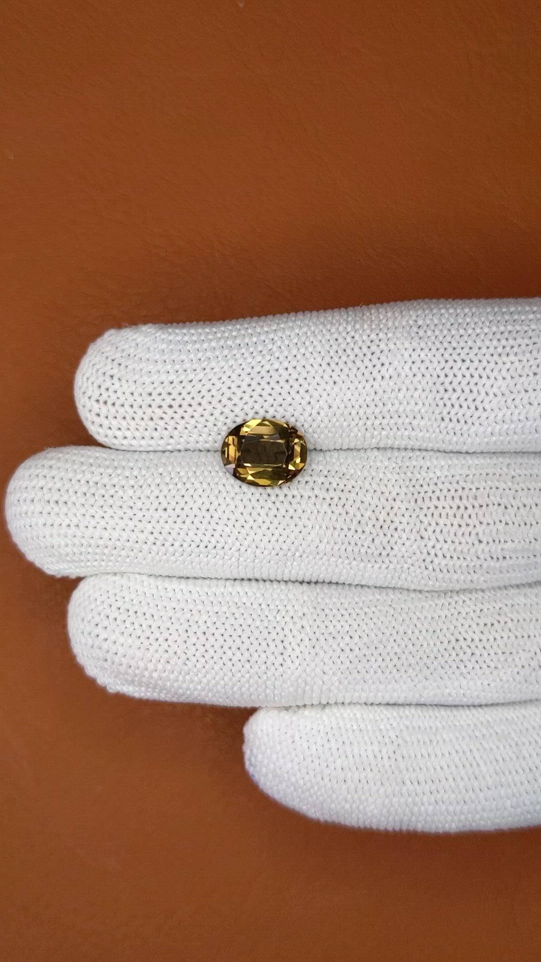 3.48 Ct. Brown Sapphire from Ceylon (Sri Lanka) Size Video
