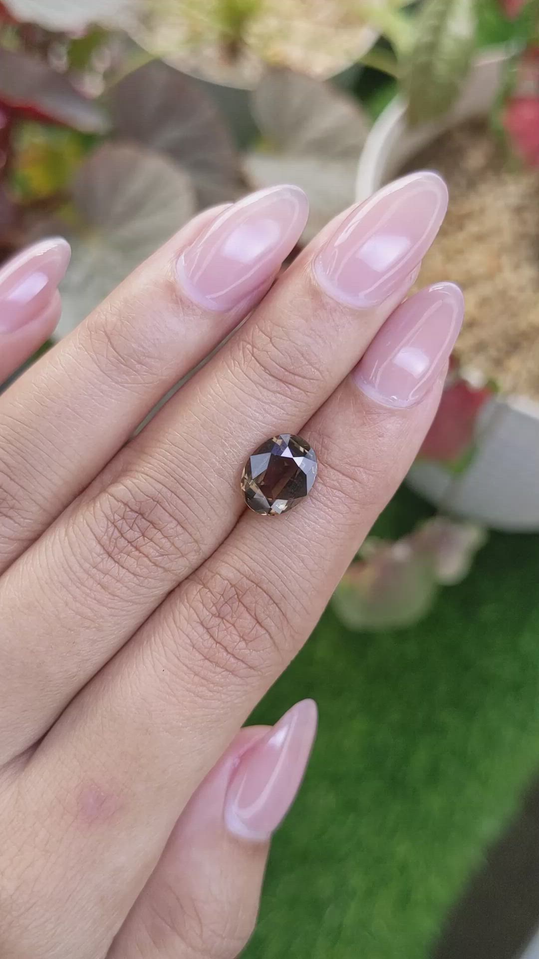 3.48 Ct. Brown Sapphire from Ceylon (Sri Lanka) Size Video