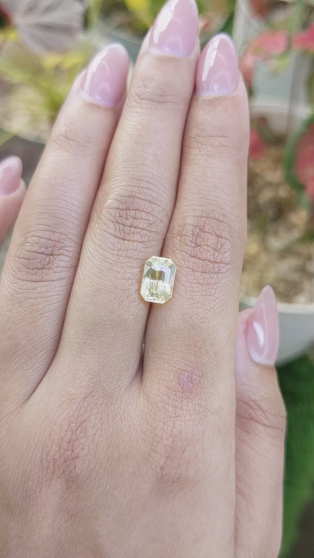 3.11 Ct. Yellow Sapphire from Ceylon (Sri Lanka) Size Video