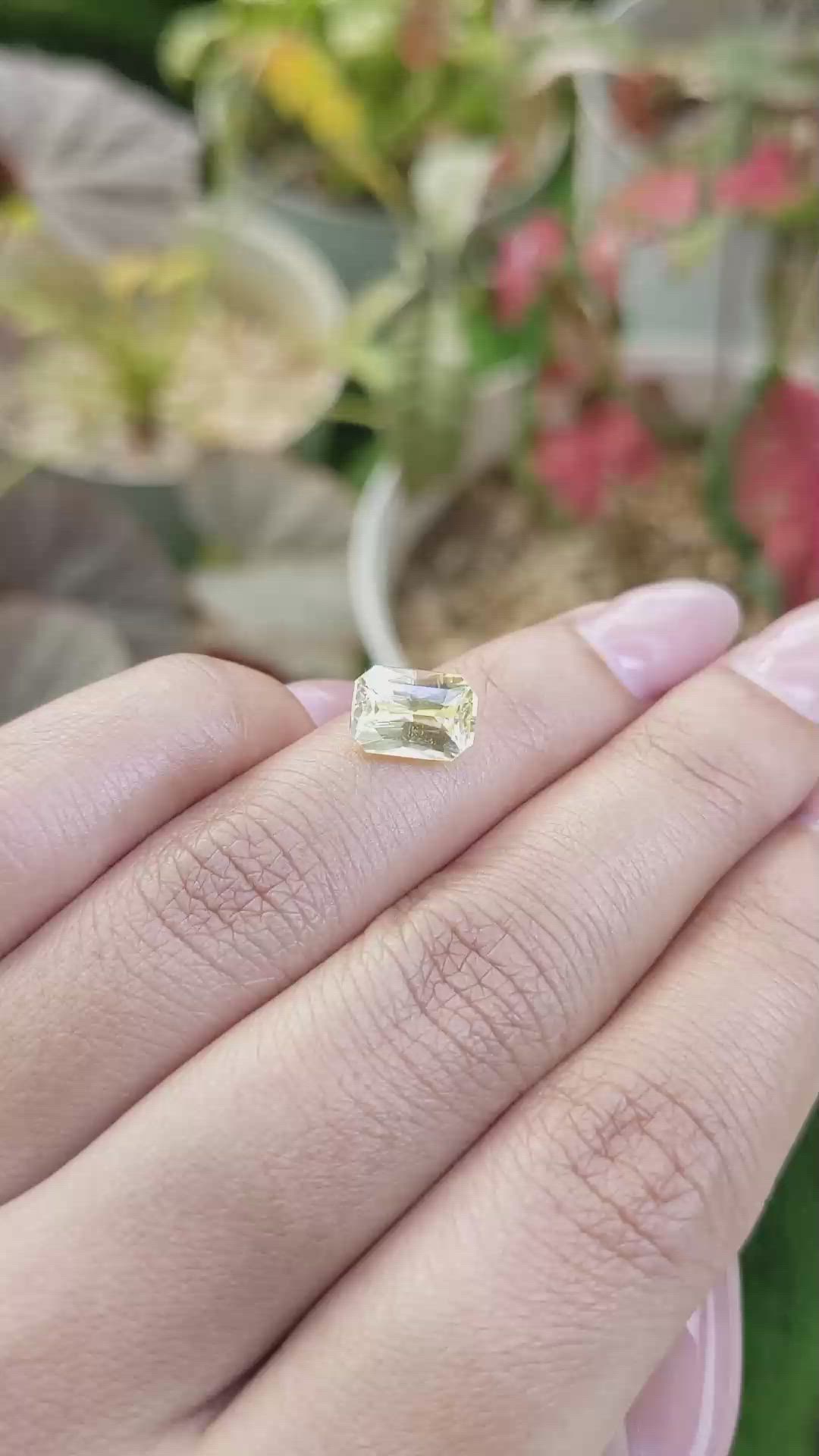3.11 Ct. Yellow Sapphire from Ceylon (Sri Lanka) Size Video