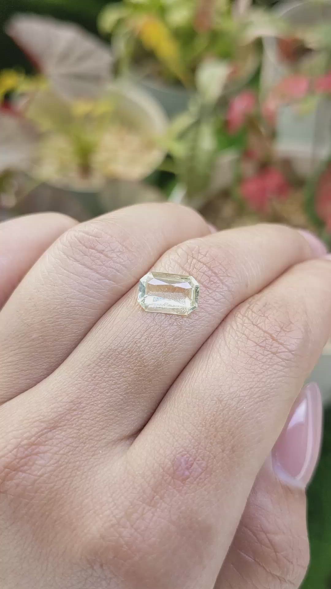2.19 Ct. Green Sapphire from Ceylon (Sri Lanka) Size Video