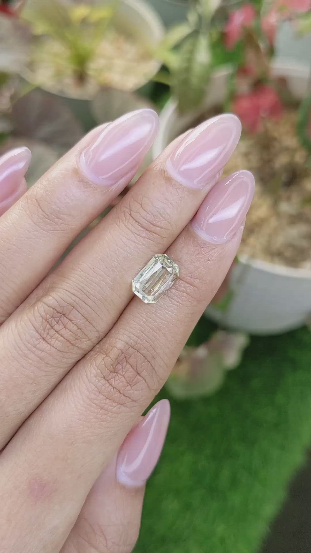 2.19 Ct. Green Sapphire from Ceylon (Sri Lanka) Size Video