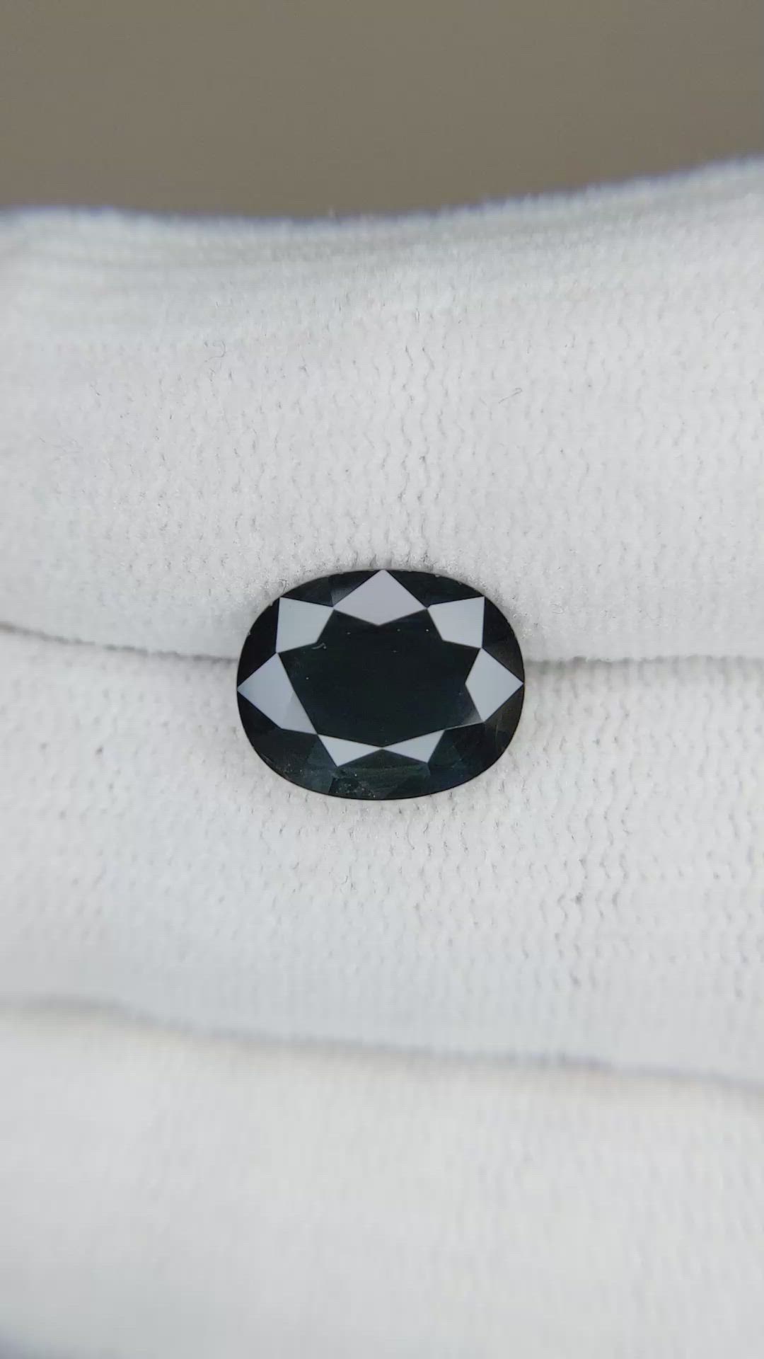 4.09 Ct. Blue Sapphire from Australia Size Video