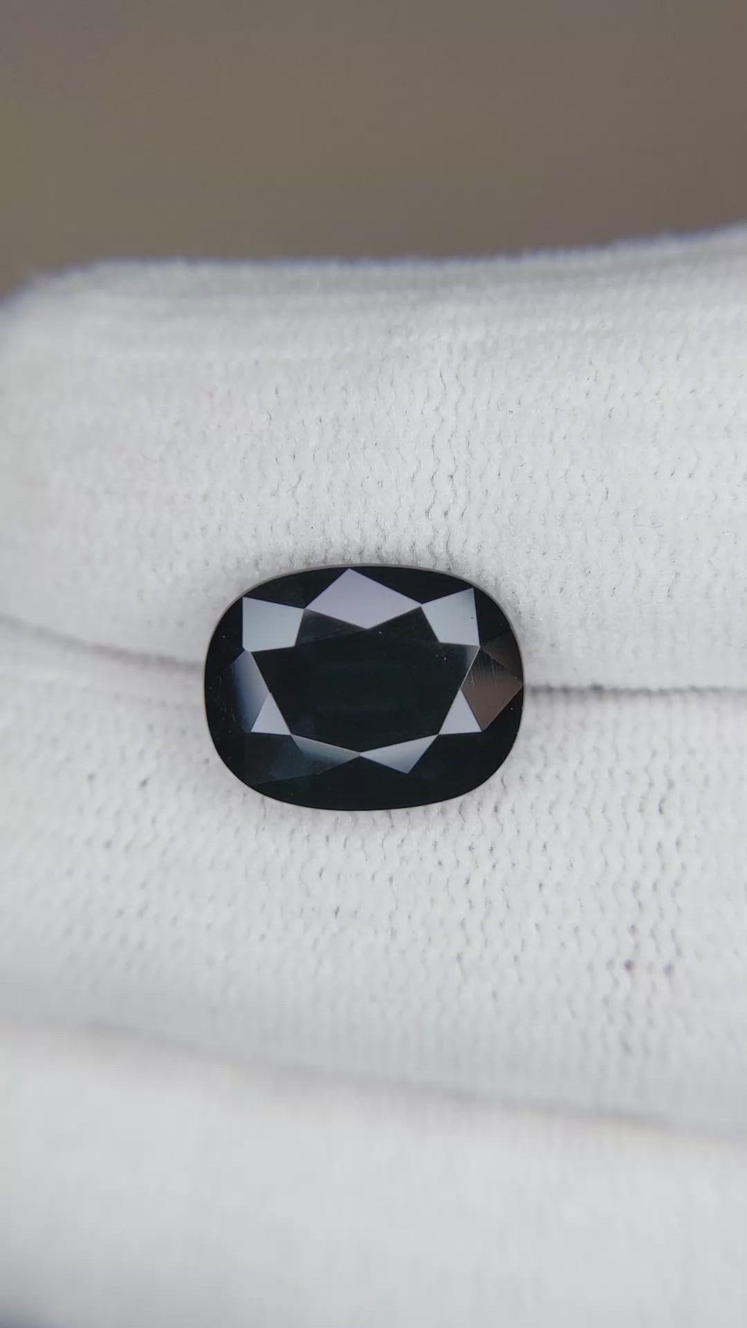6.92 Ct. Blue Sapphire from Australia Size Video