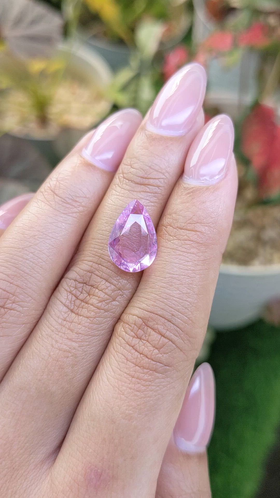 3.96 Ct. Purplish Pink Sapphire from Ceylon (Sri Lanka) Size Video