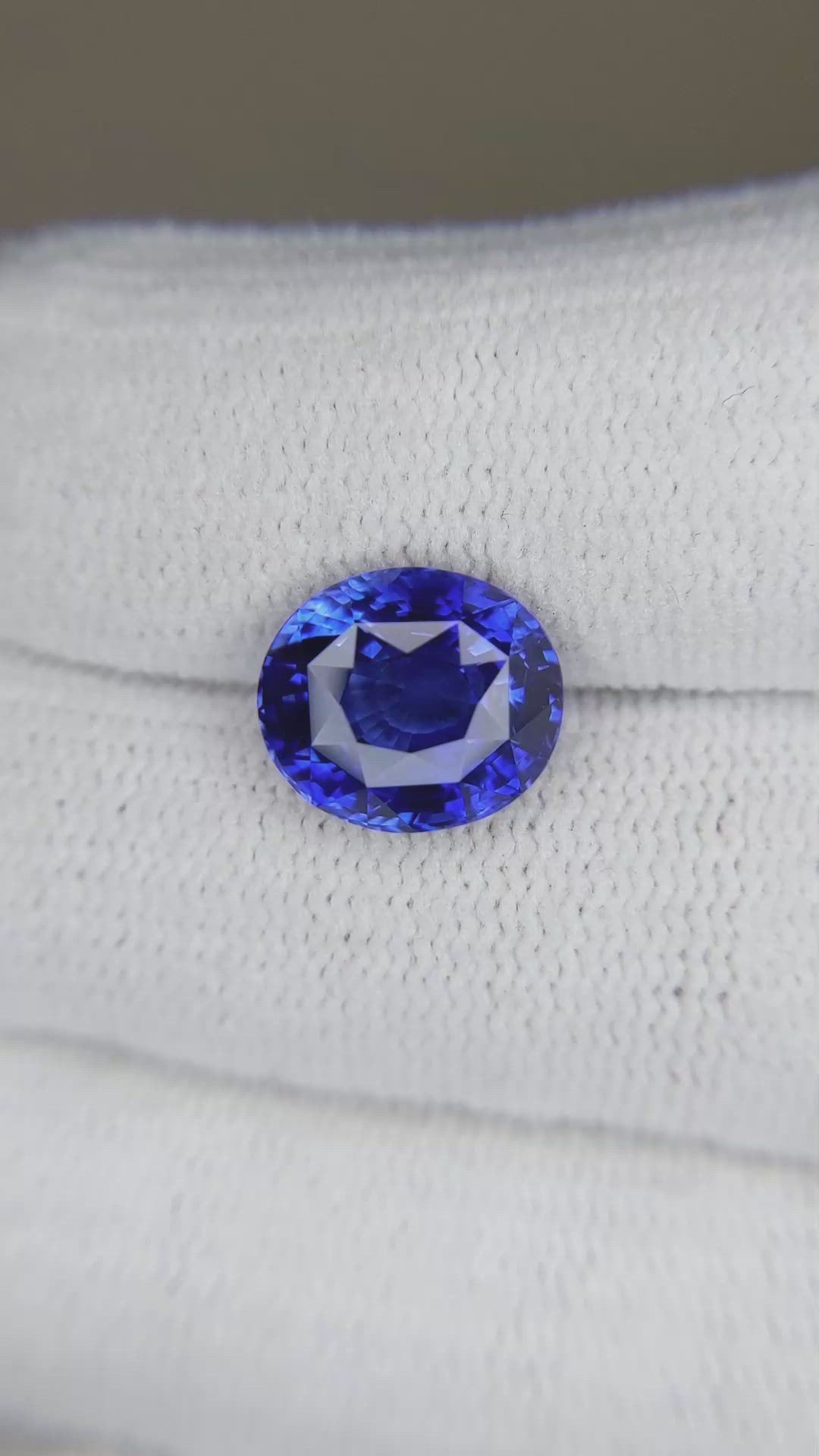 6.06 Ct. Blue Sapphire from Ceylon (Sri Lanka) Size Video